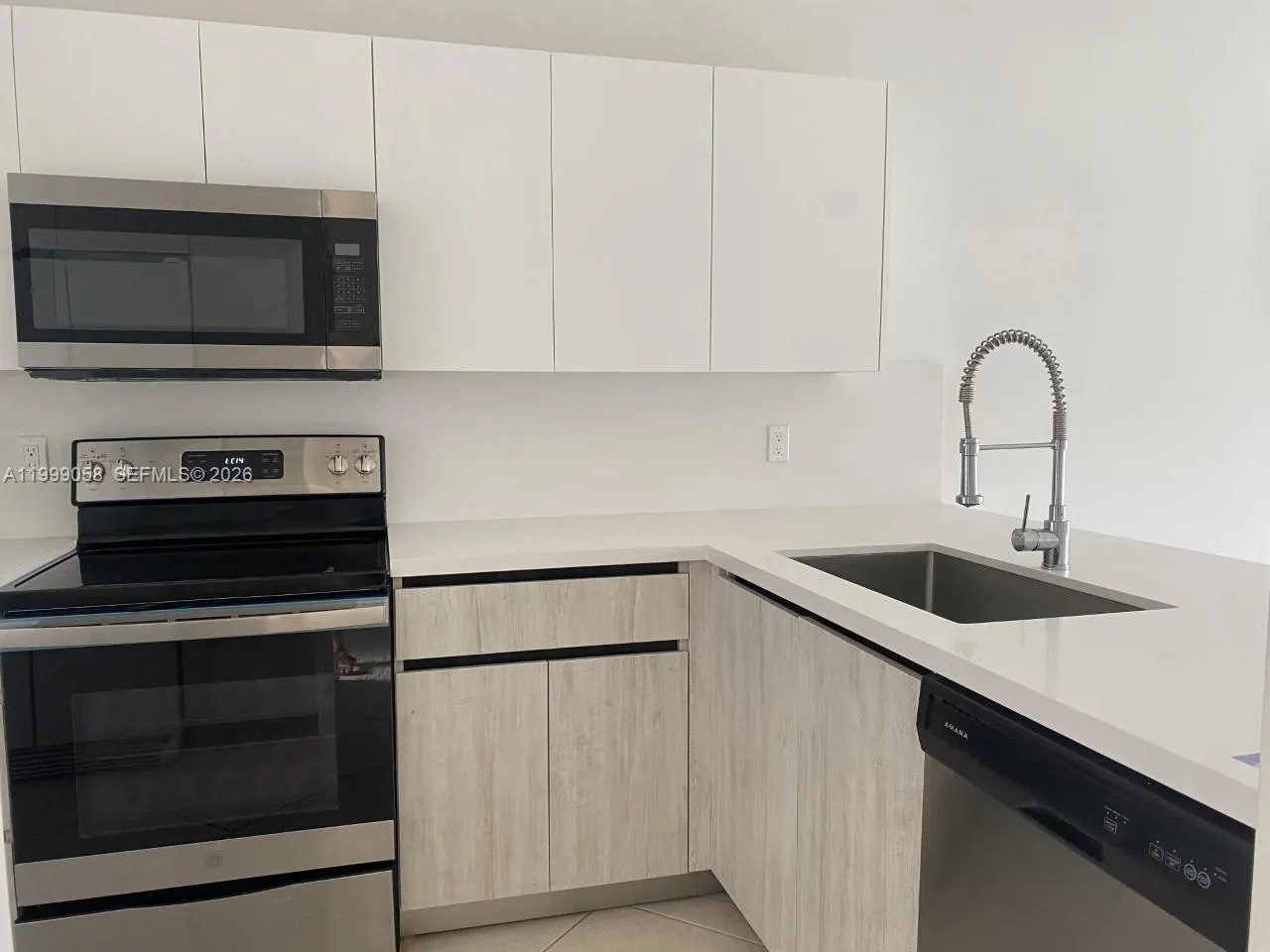 219 Se 8th St 601, Hallandale Beach, Florida 33009, Hallandale Beach, Florida 33009, 2 Bedrooms Bedrooms, ,2 BathroomsBathrooms,Residential Lease,For Rent,219 Se 8th St 601, Hallandale Beach, Florida 33009,A11999058