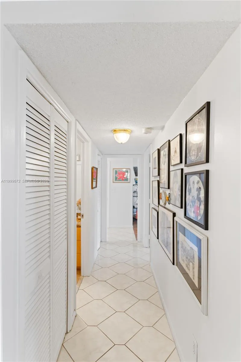 3800 S Ocean Dr 719, Hollywood, Florida 33019, Hollywood, Florida 33019, 2 Bedrooms Bedrooms, ,2 BathroomsBathrooms,Residential Lease,For Rent,3800 S Ocean Dr 719, Hollywood, Florida 33019,A11999072