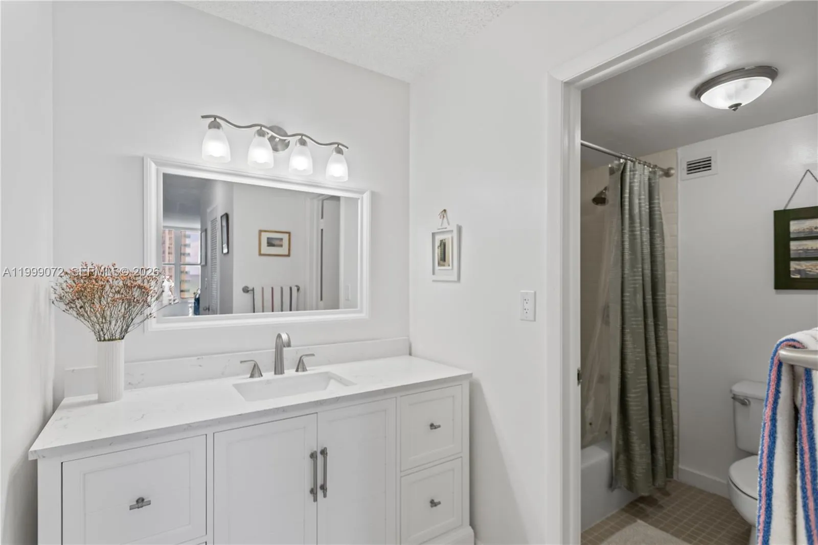 3800 S Ocean Dr 719, Hollywood, Florida 33019, Hollywood, Florida 33019, 2 Bedrooms Bedrooms, ,2 BathroomsBathrooms,Residential Lease,For Rent,3800 S Ocean Dr 719, Hollywood, Florida 33019,A11999072