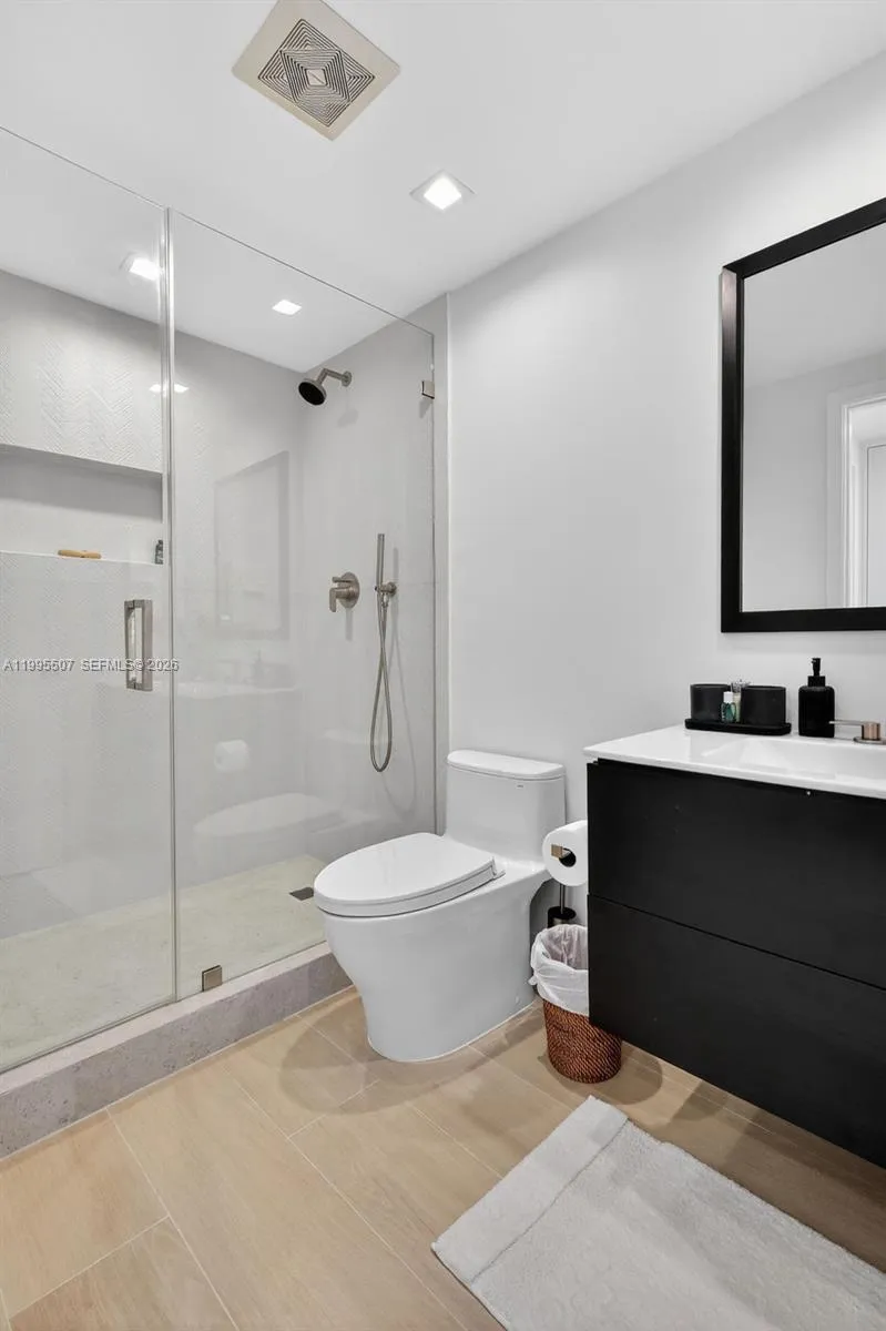 6000 Island Blvd 2102, Aventura, Florida 33160, Aventura, Florida 33160, 3 Bedrooms Bedrooms, ,3 BathroomsBathrooms,Residential,For Sale,6000 Island Blvd 2102, Aventura, Florida 33160,A11995507