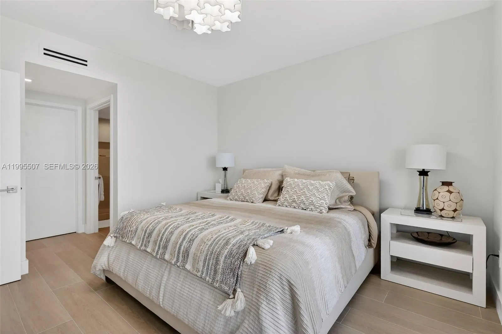 6000 Island Blvd 2102, Aventura, Florida 33160, Aventura, Florida 33160, 3 Bedrooms Bedrooms, ,3 BathroomsBathrooms,Residential,For Sale,6000 Island Blvd 2102, Aventura, Florida 33160,A11995507