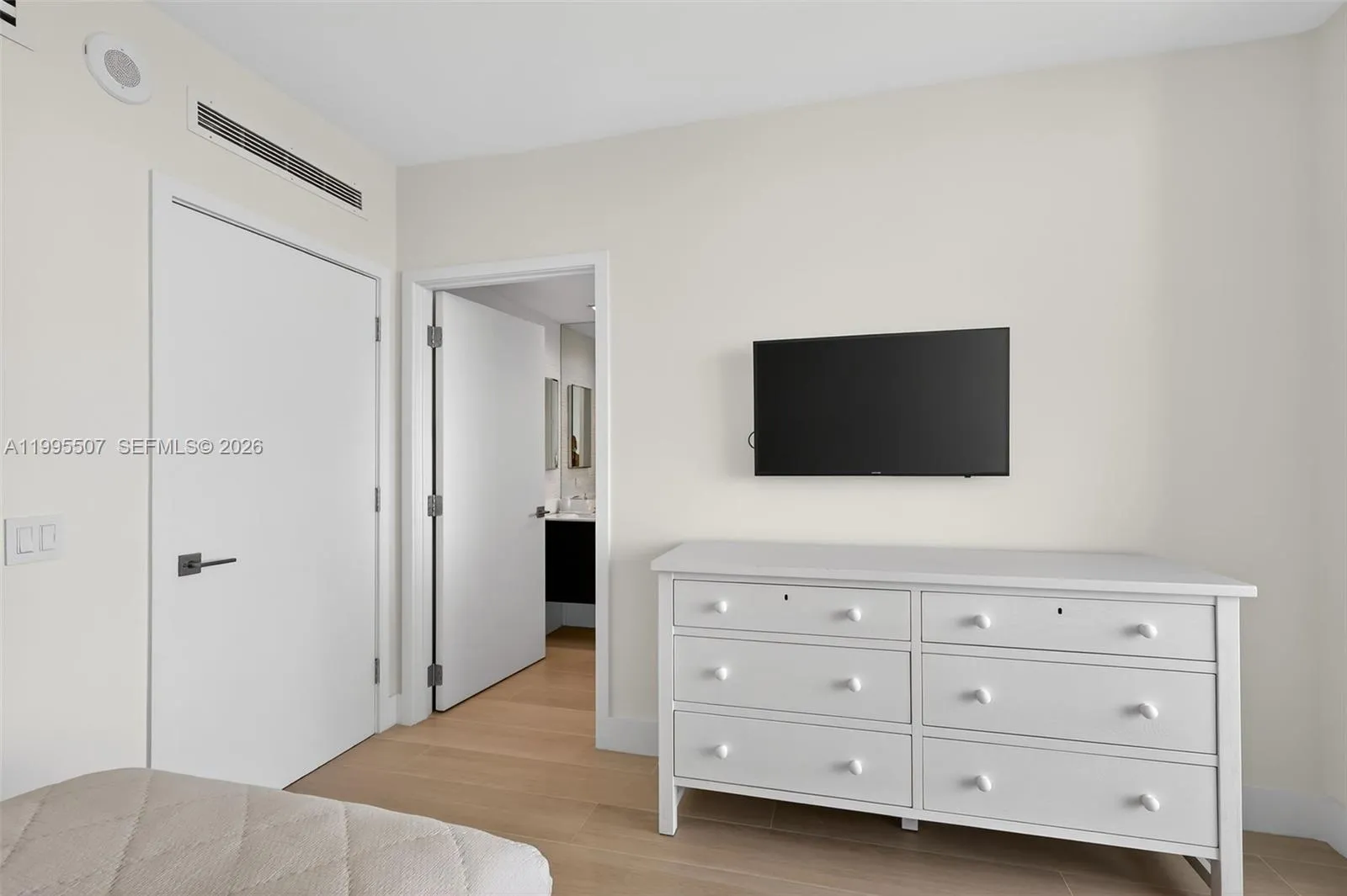 6000 Island Blvd 2102, Aventura, Florida 33160, Aventura, Florida 33160, 3 Bedrooms Bedrooms, ,3 BathroomsBathrooms,Residential,For Sale,6000 Island Blvd 2102, Aventura, Florida 33160,A11995507