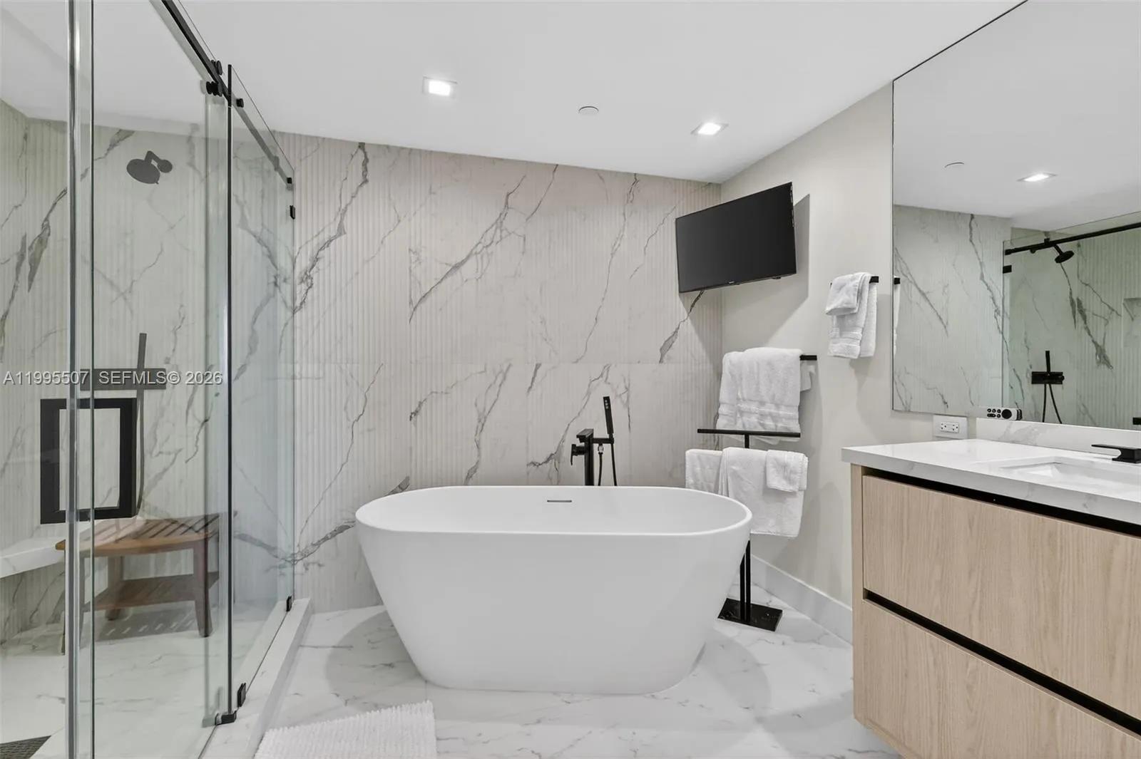 6000 Island Blvd 2102, Aventura, Florida 33160, Aventura, Florida 33160, 3 Bedrooms Bedrooms, ,3 BathroomsBathrooms,Residential,For Sale,6000 Island Blvd 2102, Aventura, Florida 33160,A11995507