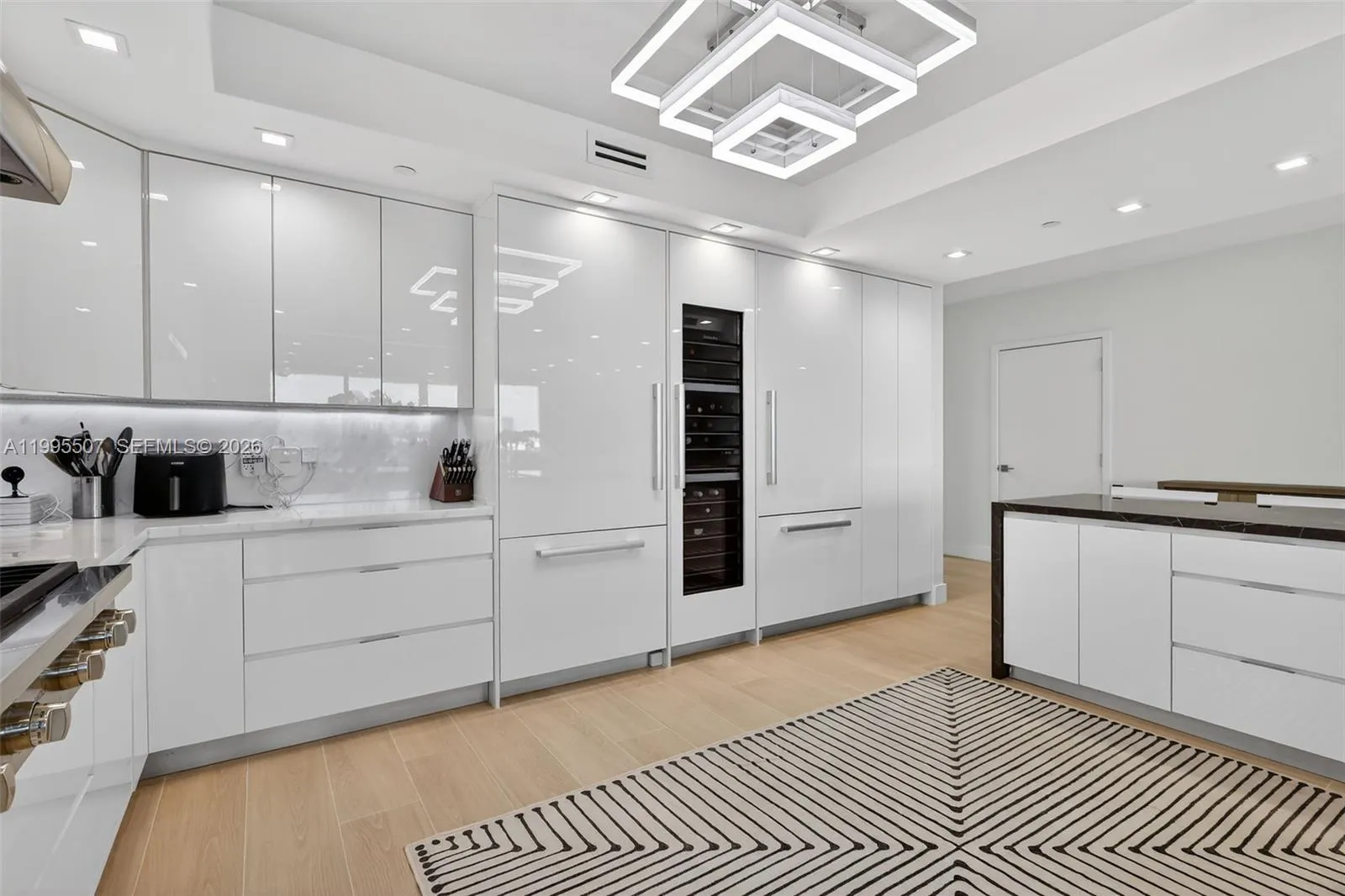6000 Island Blvd 2102, Aventura, Florida 33160, Aventura, Florida 33160, 3 Bedrooms Bedrooms, ,3 BathroomsBathrooms,Residential,For Sale,6000 Island Blvd 2102, Aventura, Florida 33160,A11995507