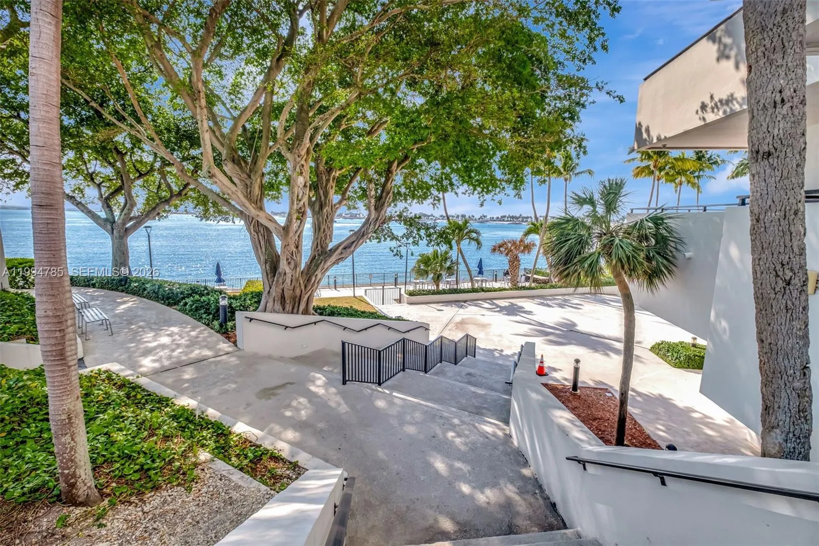 2333 Brickell Ave 305, Miami, Florida 33129, Miami, Florida 33129, 2 Bedrooms Bedrooms, ,2 BathroomsBathrooms,Residential,For Sale,2333 Brickell Ave 305, Miami, Florida 33129,A11994785