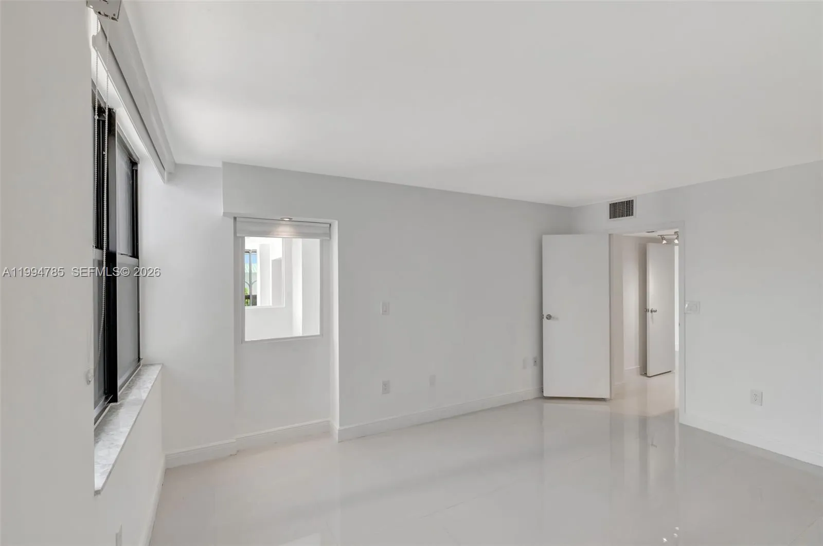 2333 Brickell Ave 305, Miami, Florida 33129, Miami, Florida 33129, 2 Bedrooms Bedrooms, ,2 BathroomsBathrooms,Residential,For Sale,2333 Brickell Ave 305, Miami, Florida 33129,A11994785