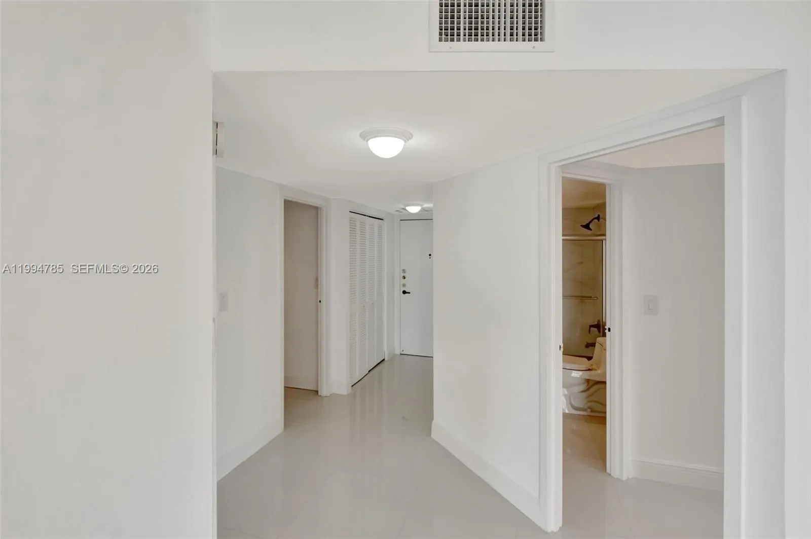 2333 Brickell Ave 305, Miami, Florida 33129, Miami, Florida 33129, 2 Bedrooms Bedrooms, ,2 BathroomsBathrooms,Residential,For Sale,2333 Brickell Ave 305, Miami, Florida 33129,A11994785