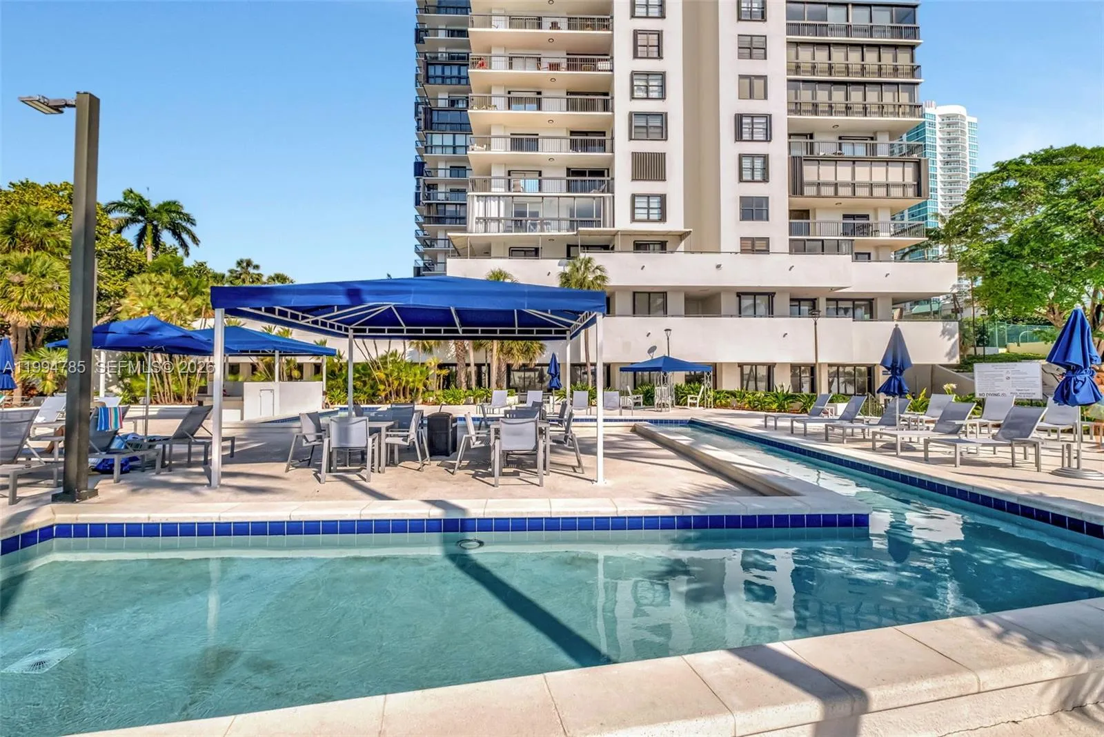 2333 Brickell Ave 305, Miami, Florida 33129, Miami, Florida 33129, 2 Bedrooms Bedrooms, ,2 BathroomsBathrooms,Residential,For Sale,2333 Brickell Ave 305, Miami, Florida 33129,A11994785