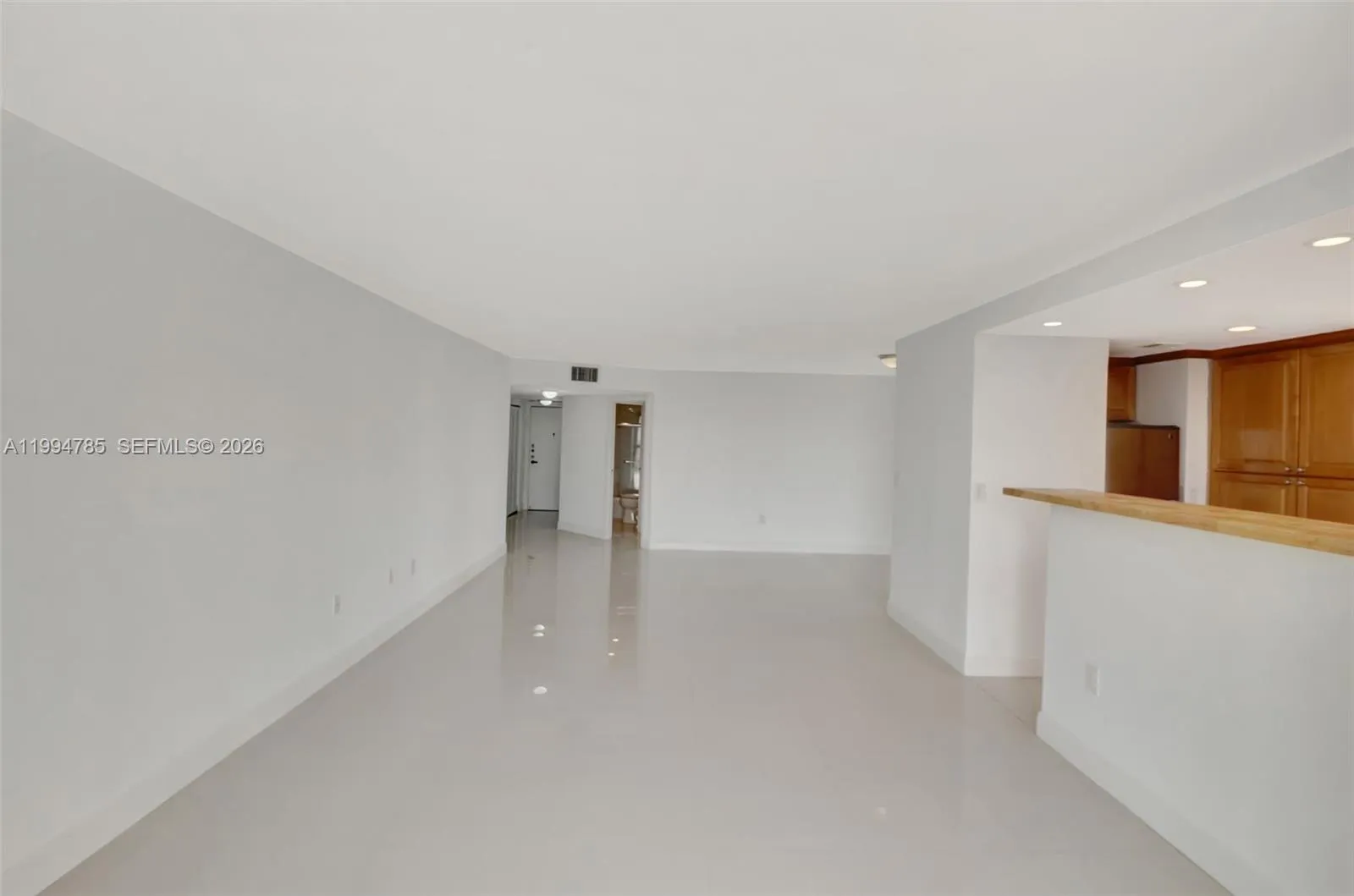 2333 Brickell Ave 305, Miami, Florida 33129, Miami, Florida 33129, 2 Bedrooms Bedrooms, ,2 BathroomsBathrooms,Residential,For Sale,2333 Brickell Ave 305, Miami, Florida 33129,A11994785