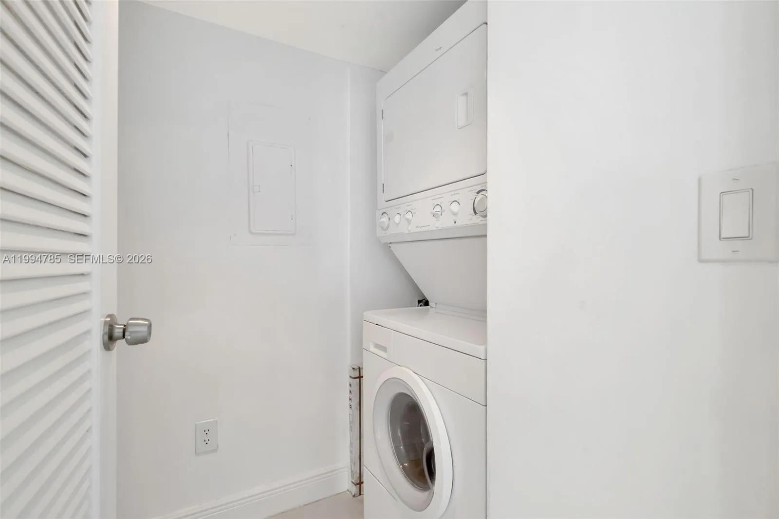 2333 Brickell Ave 305, Miami, Florida 33129, Miami, Florida 33129, 2 Bedrooms Bedrooms, ,2 BathroomsBathrooms,Residential,For Sale,2333 Brickell Ave 305, Miami, Florida 33129,A11994785