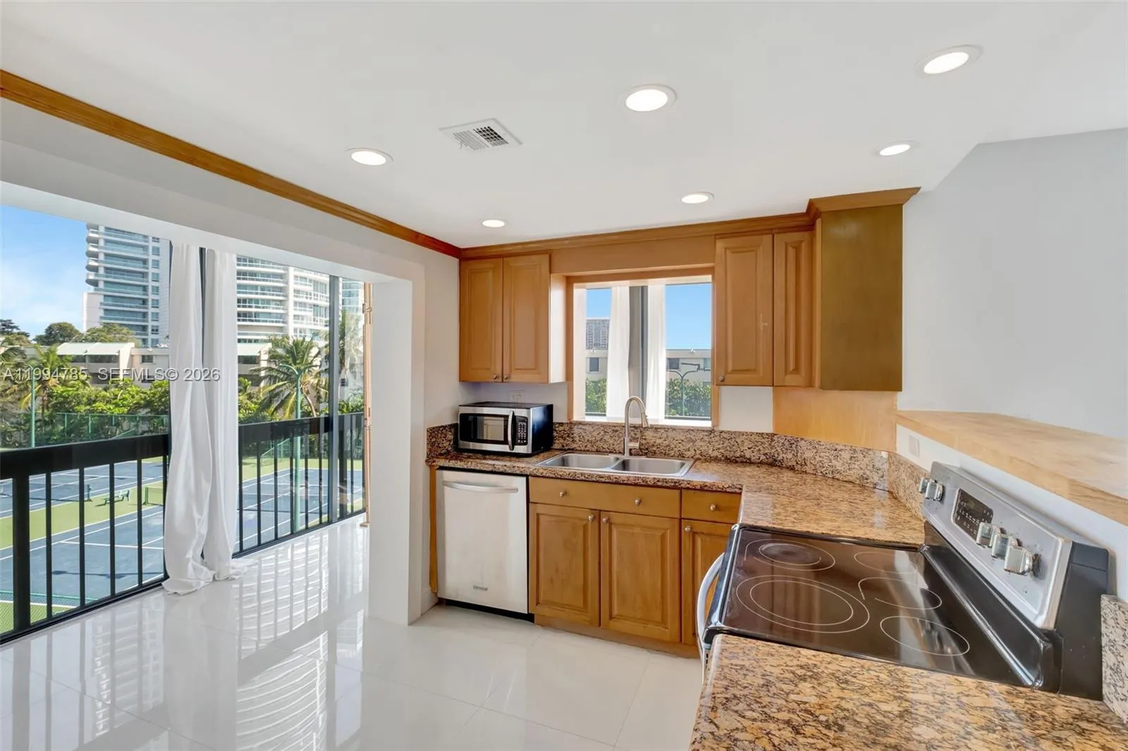 2333 Brickell Ave 305, Miami, Florida 33129, Miami, Florida 33129, 2 Bedrooms Bedrooms, ,2 BathroomsBathrooms,Residential,For Sale,2333 Brickell Ave 305, Miami, Florida 33129,A11994785