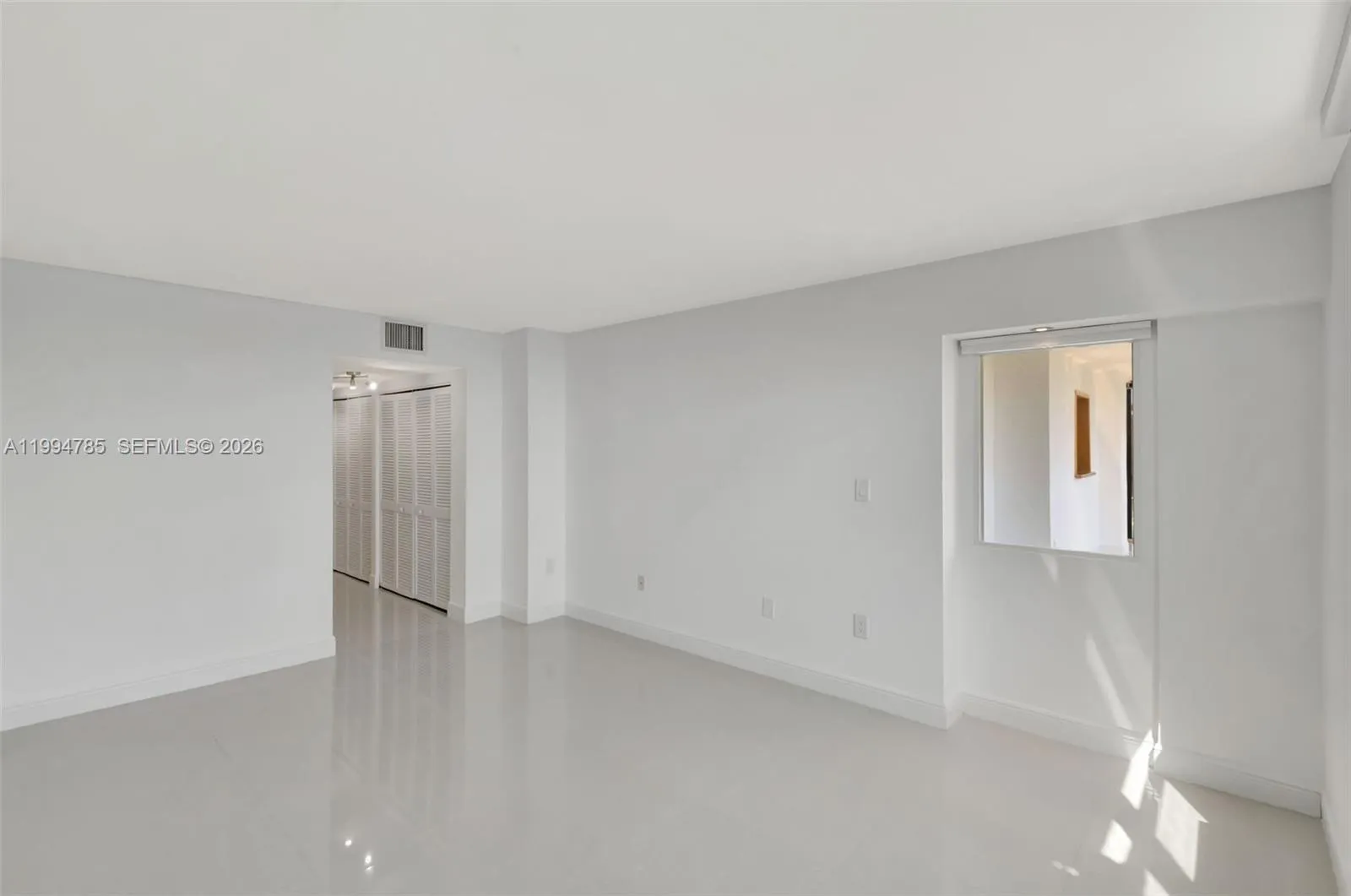 2333 Brickell Ave 305, Miami, Florida 33129, Miami, Florida 33129, 2 Bedrooms Bedrooms, ,2 BathroomsBathrooms,Residential,For Sale,2333 Brickell Ave 305, Miami, Florida 33129,A11994785