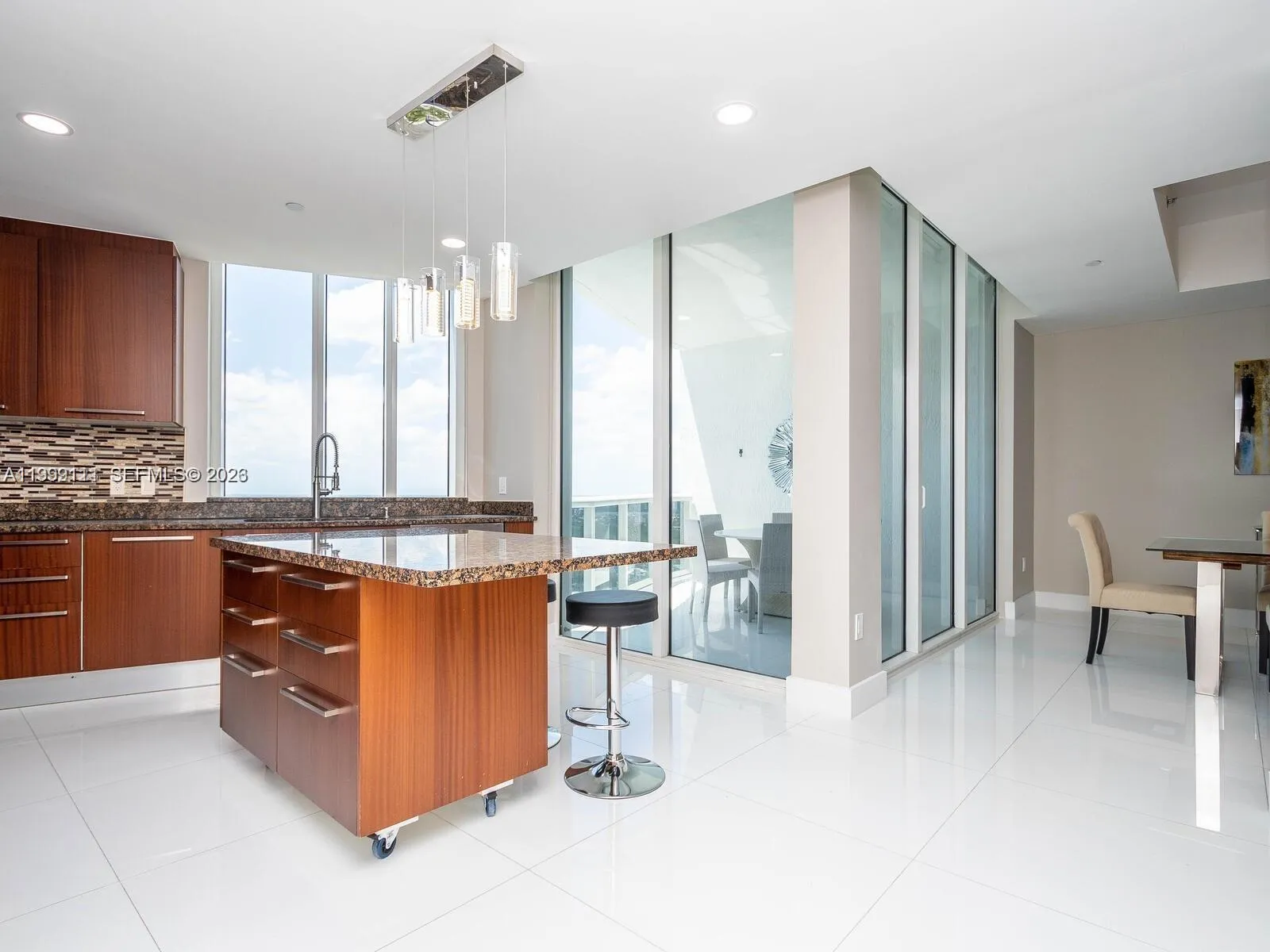 15901 Collins Ave 2504, Sunny Isles Beach, Florida, Sunny Isles Beach, Florida 33160, 3 Bedrooms Bedrooms, ,3 BathroomsBathrooms,Residential,For Sale,15901 Collins Ave 2504, Sunny Isles Beach, Florida,A11999111