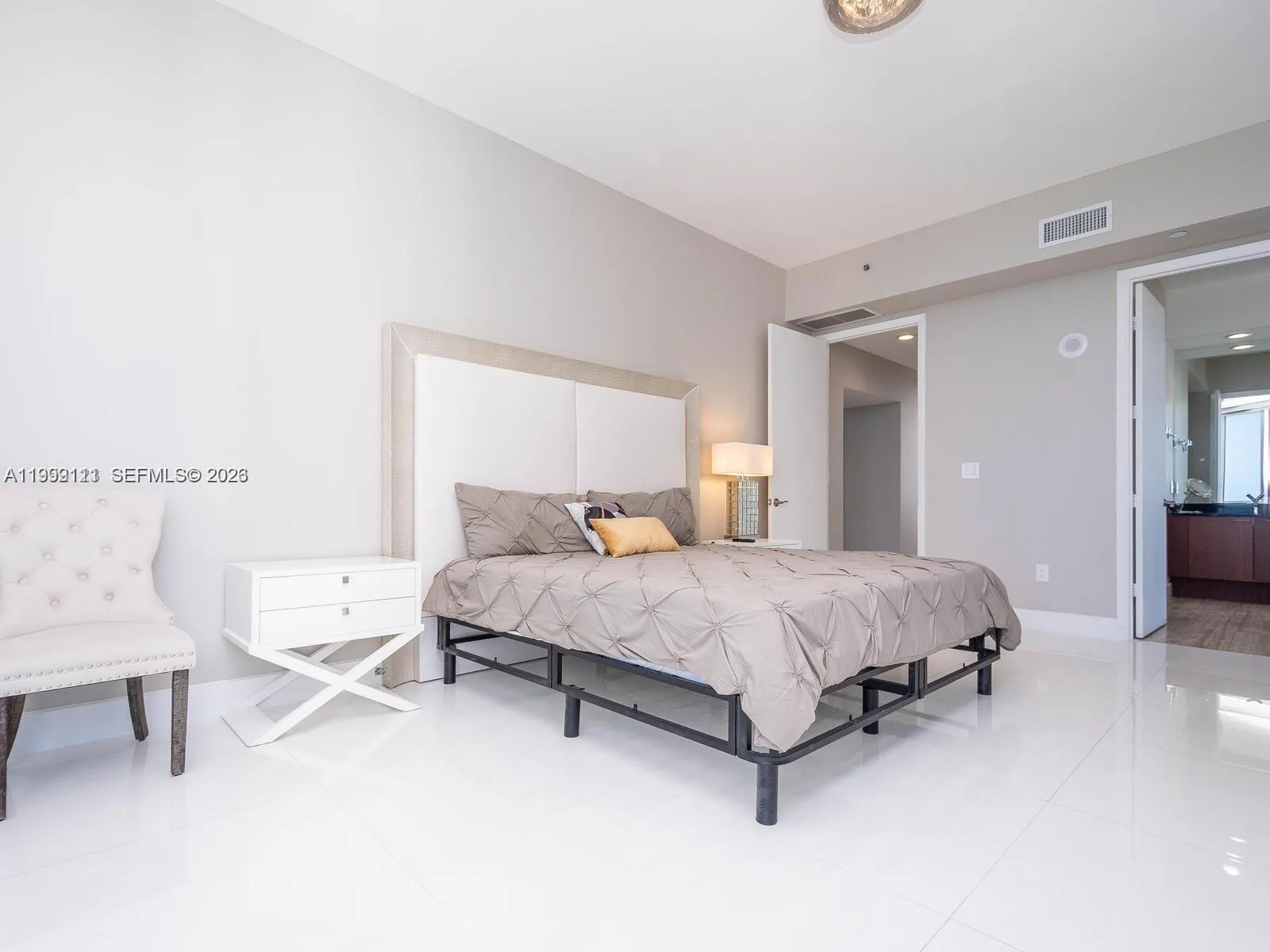 15901 Collins Ave 2504, Sunny Isles Beach, Florida, Sunny Isles Beach, Florida 33160, 3 Bedrooms Bedrooms, ,3 BathroomsBathrooms,Residential,For Sale,15901 Collins Ave 2504, Sunny Isles Beach, Florida,A11999111