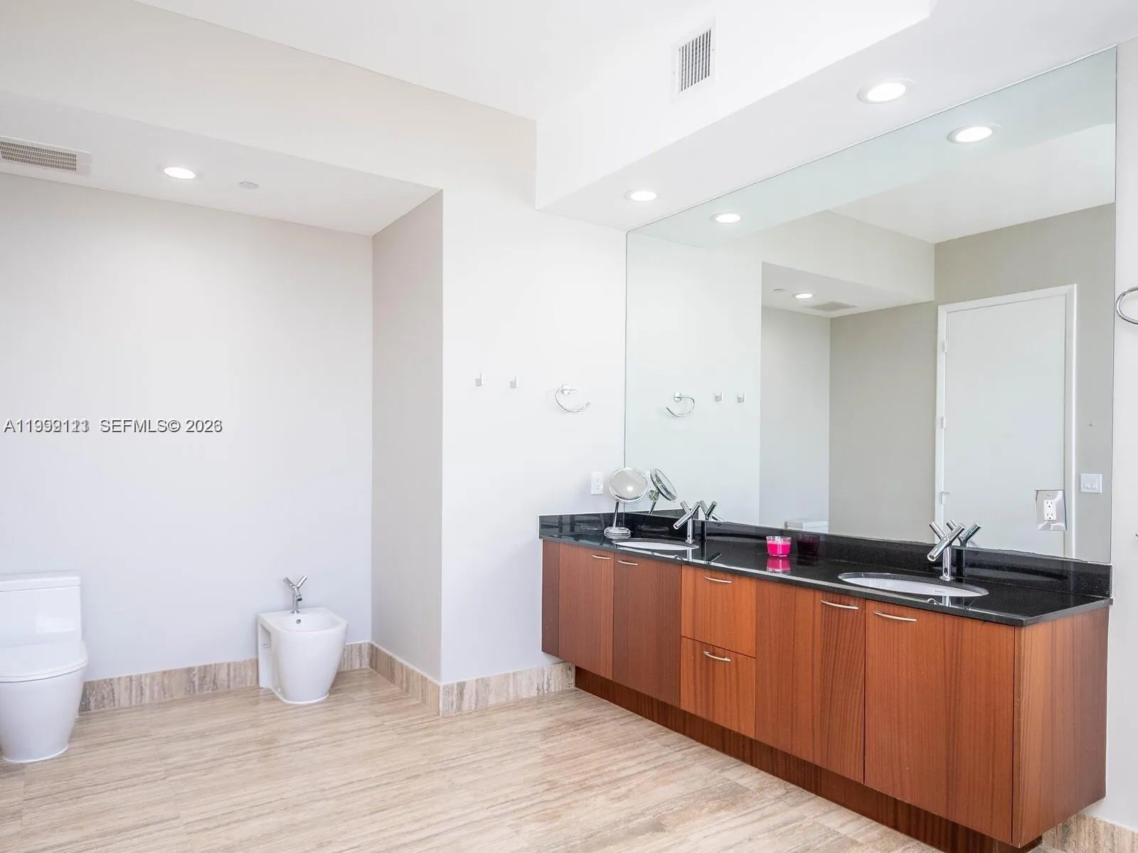 15901 Collins Ave 2504, Sunny Isles Beach, Florida, Sunny Isles Beach, Florida 33160, 3 Bedrooms Bedrooms, ,3 BathroomsBathrooms,Residential,For Sale,15901 Collins Ave 2504, Sunny Isles Beach, Florida,A11999111