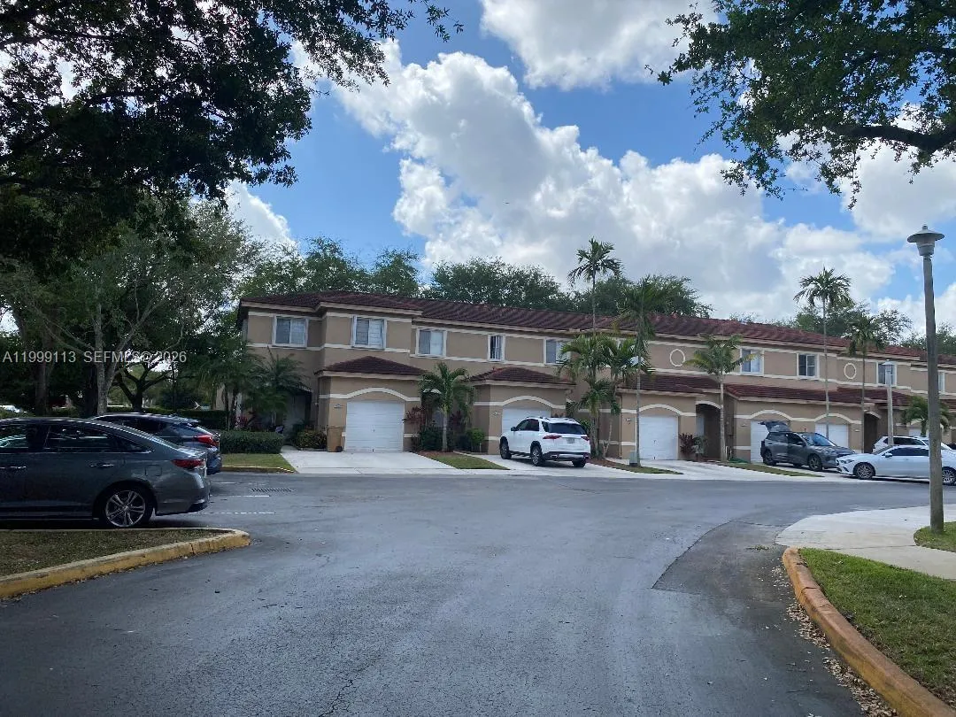 7690 S Southwood Cir, Davie, Florida 33328, Davie, Florida 33328, 4 Bedrooms Bedrooms, ,2 BathroomsBathrooms,Residential Lease,For Rent,7690 S Southwood Cir, Davie, Florida 33328,A11999113
