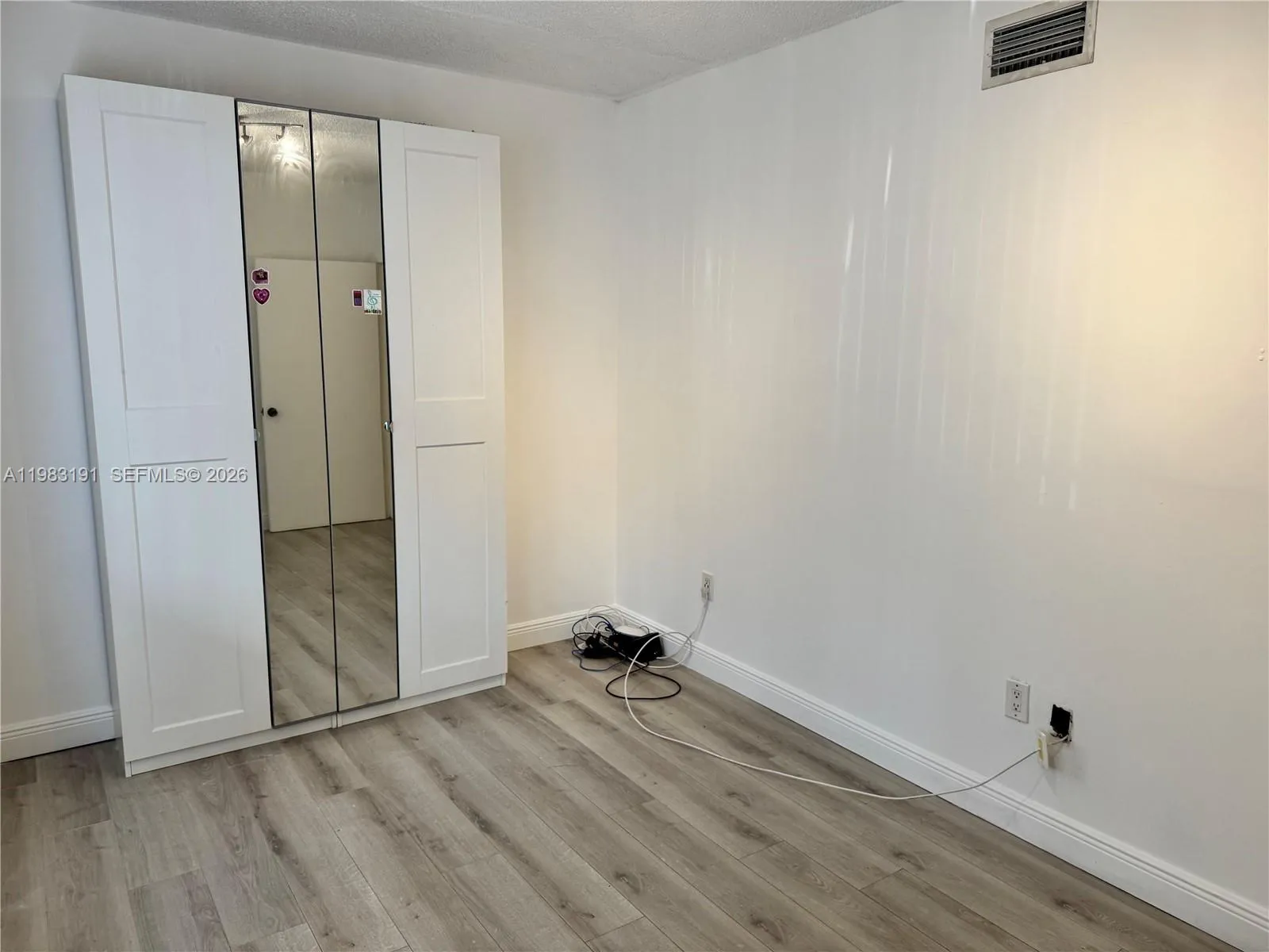 8025 Lake Dr 102, Doral, Florida 33166, Doral, Florida 33166, 2 Bedrooms Bedrooms, ,2 BathroomsBathrooms,Residential Lease,For Rent,8025 Lake Dr 102, Doral, Florida 33166,A11983191