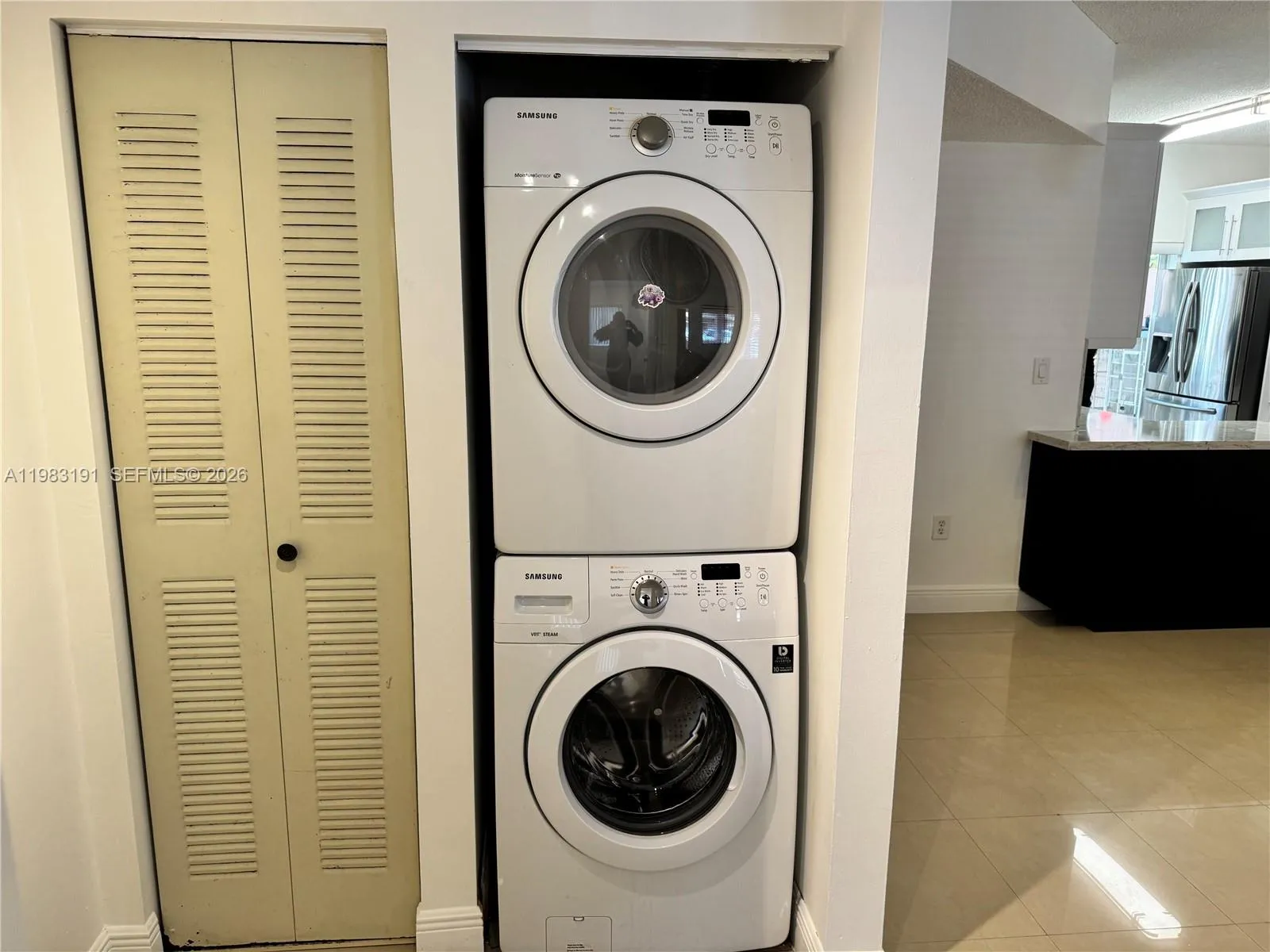 8025 Lake Dr 102, Doral, Florida 33166, Doral, Florida 33166, 2 Bedrooms Bedrooms, ,2 BathroomsBathrooms,Residential Lease,For Rent,8025 Lake Dr 102, Doral, Florida 33166,A11983191