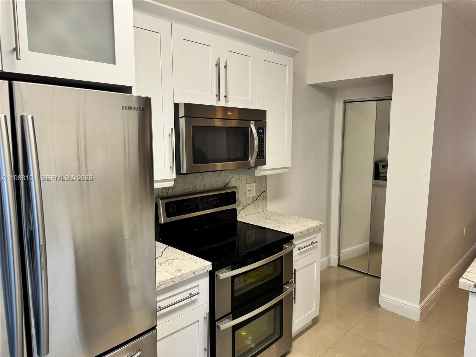 8025 Lake Dr 102, Doral, Florida 33166, Doral, Florida 33166, 2 Bedrooms Bedrooms, ,2 BathroomsBathrooms,Residential Lease,For Rent,8025 Lake Dr 102, Doral, Florida 33166,A11983191