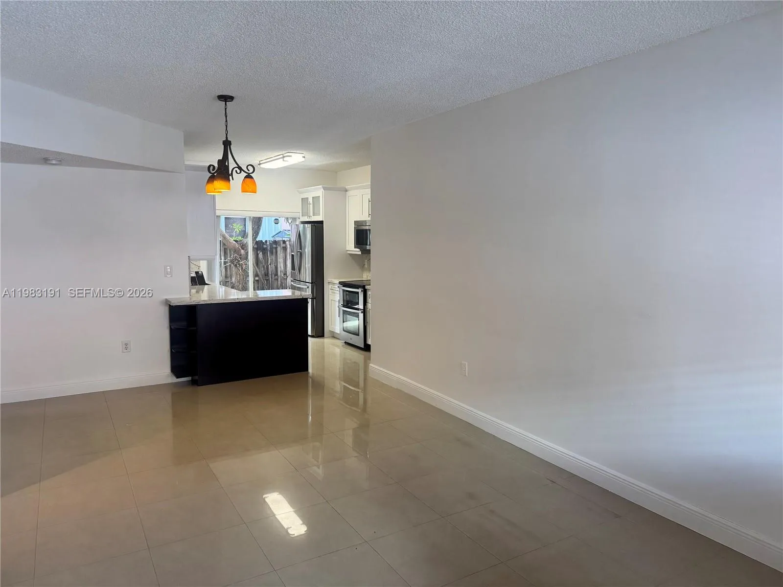 8025 Lake Dr 102, Doral, Florida 33166, Doral, Florida 33166, 2 Bedrooms Bedrooms, ,2 BathroomsBathrooms,Residential Lease,For Rent,8025 Lake Dr 102, Doral, Florida 33166,A11983191