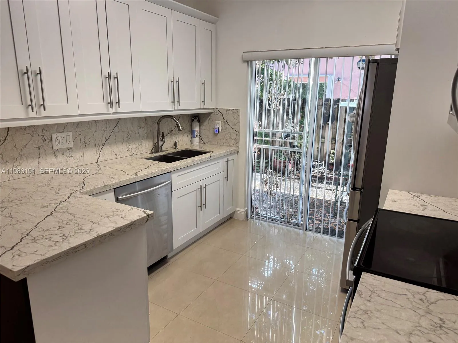 8025 Lake Dr 102, Doral, Florida 33166, Doral, Florida 33166, 2 Bedrooms Bedrooms, ,2 BathroomsBathrooms,Residential Lease,For Rent,8025 Lake Dr 102, Doral, Florida 33166,A11983191