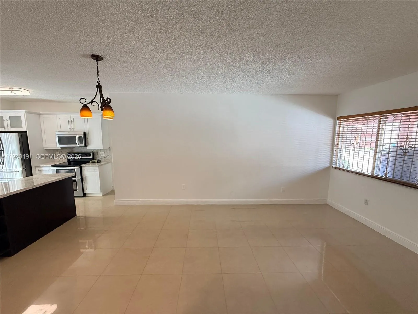 8025 Lake Dr 102, Doral, Florida 33166, Doral, Florida 33166, 2 Bedrooms Bedrooms, ,2 BathroomsBathrooms,Residential Lease,For Rent,8025 Lake Dr 102, Doral, Florida 33166,A11983191