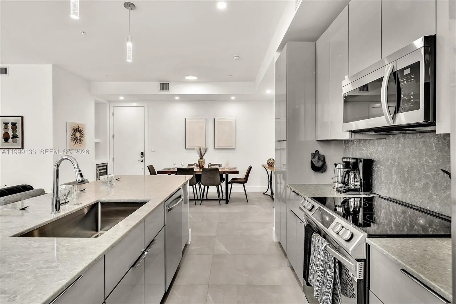 2100 Miami Rd 204, Fort Lauderdale, Florida 33316, Fort Lauderdale, Florida 33316, 3 Bedrooms Bedrooms, ,3 BathroomsBathrooms,Residential Lease,For Rent,2100 Miami Rd 204, Fort Lauderdale, Florida 33316,A11999133