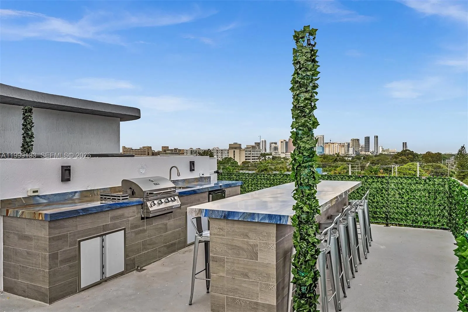 2100 Miami Rd 204, Fort Lauderdale, Florida 33316, Fort Lauderdale, Florida 33316, 3 Bedrooms Bedrooms, ,3 BathroomsBathrooms,Residential Lease,For Rent,2100 Miami Rd 204, Fort Lauderdale, Florida 33316,A11999133