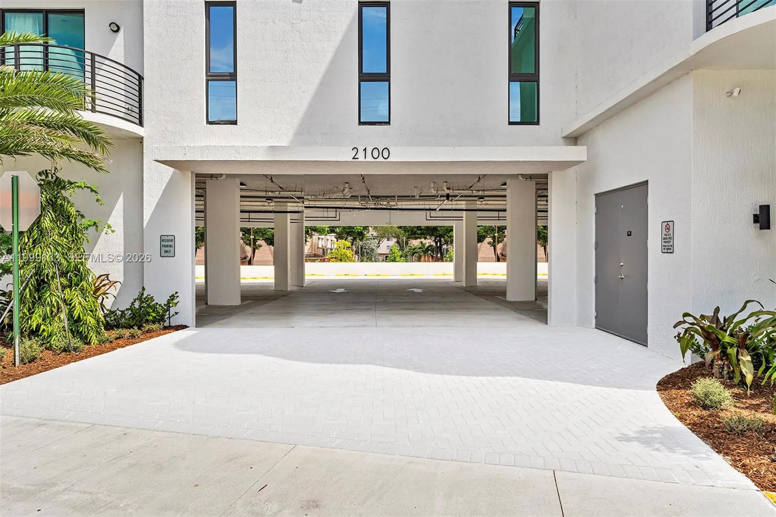 2100 Miami Rd 204, Fort Lauderdale, Florida 33316, Fort Lauderdale, Florida 33316, 3 Bedrooms Bedrooms, ,3 BathroomsBathrooms,Residential Lease,For Rent,2100 Miami Rd 204, Fort Lauderdale, Florida 33316,A11999133