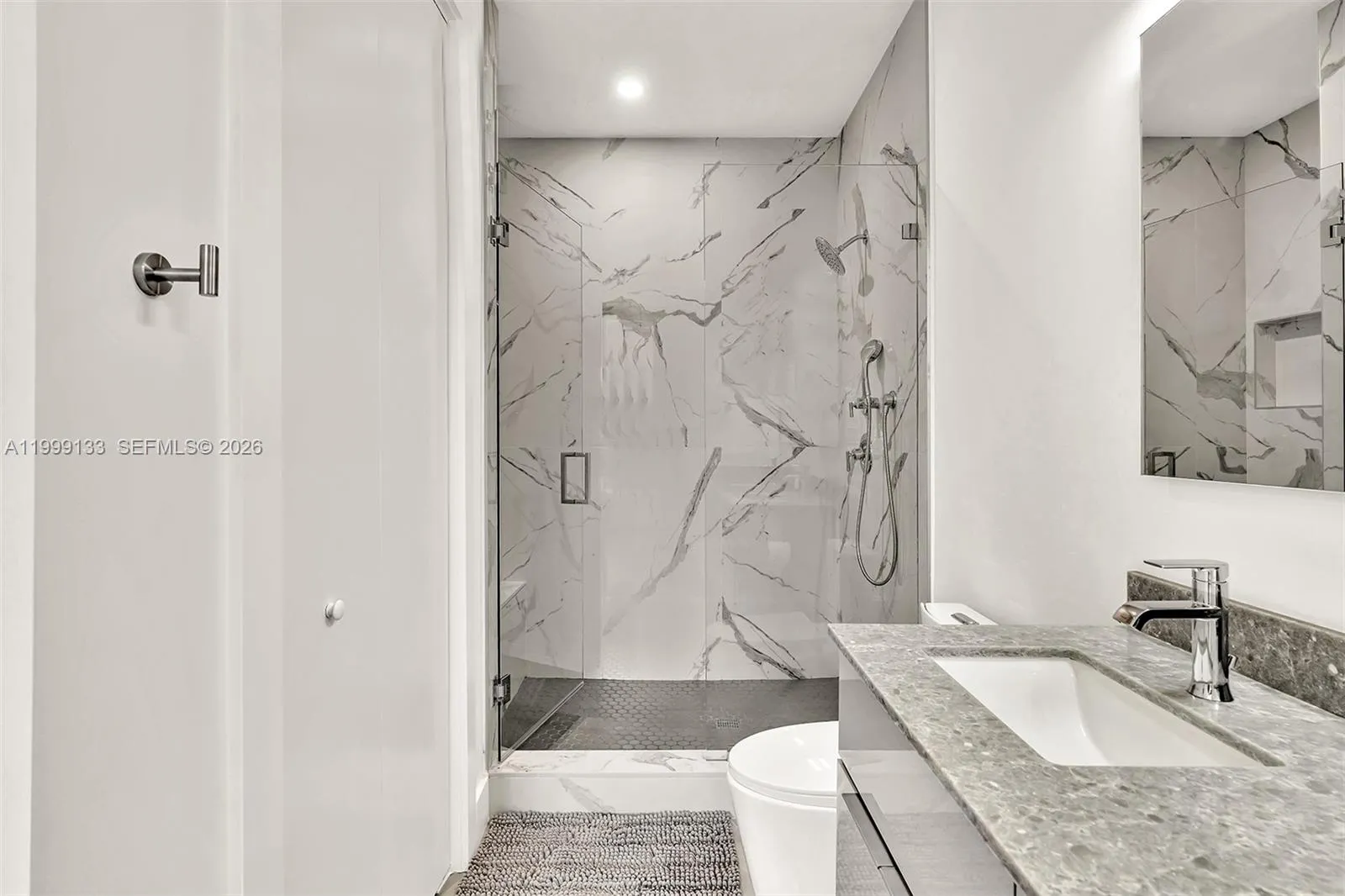 2100 Miami Rd 204, Fort Lauderdale, Florida 33316, Fort Lauderdale, Florida 33316, 3 Bedrooms Bedrooms, ,3 BathroomsBathrooms,Residential Lease,For Rent,2100 Miami Rd 204, Fort Lauderdale, Florida 33316,A11999133