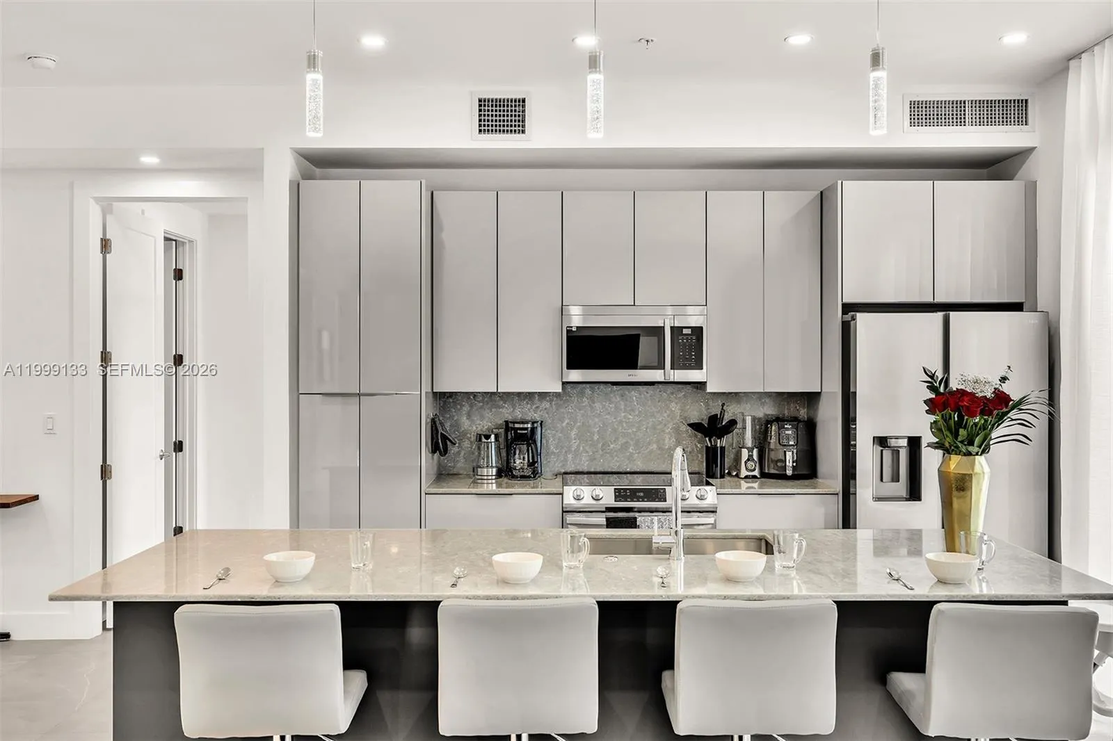 2100 Miami Rd 204, Fort Lauderdale, Florida 33316, Fort Lauderdale, Florida 33316, 3 Bedrooms Bedrooms, ,3 BathroomsBathrooms,Residential Lease,For Rent,2100 Miami Rd 204, Fort Lauderdale, Florida 33316,A11999133