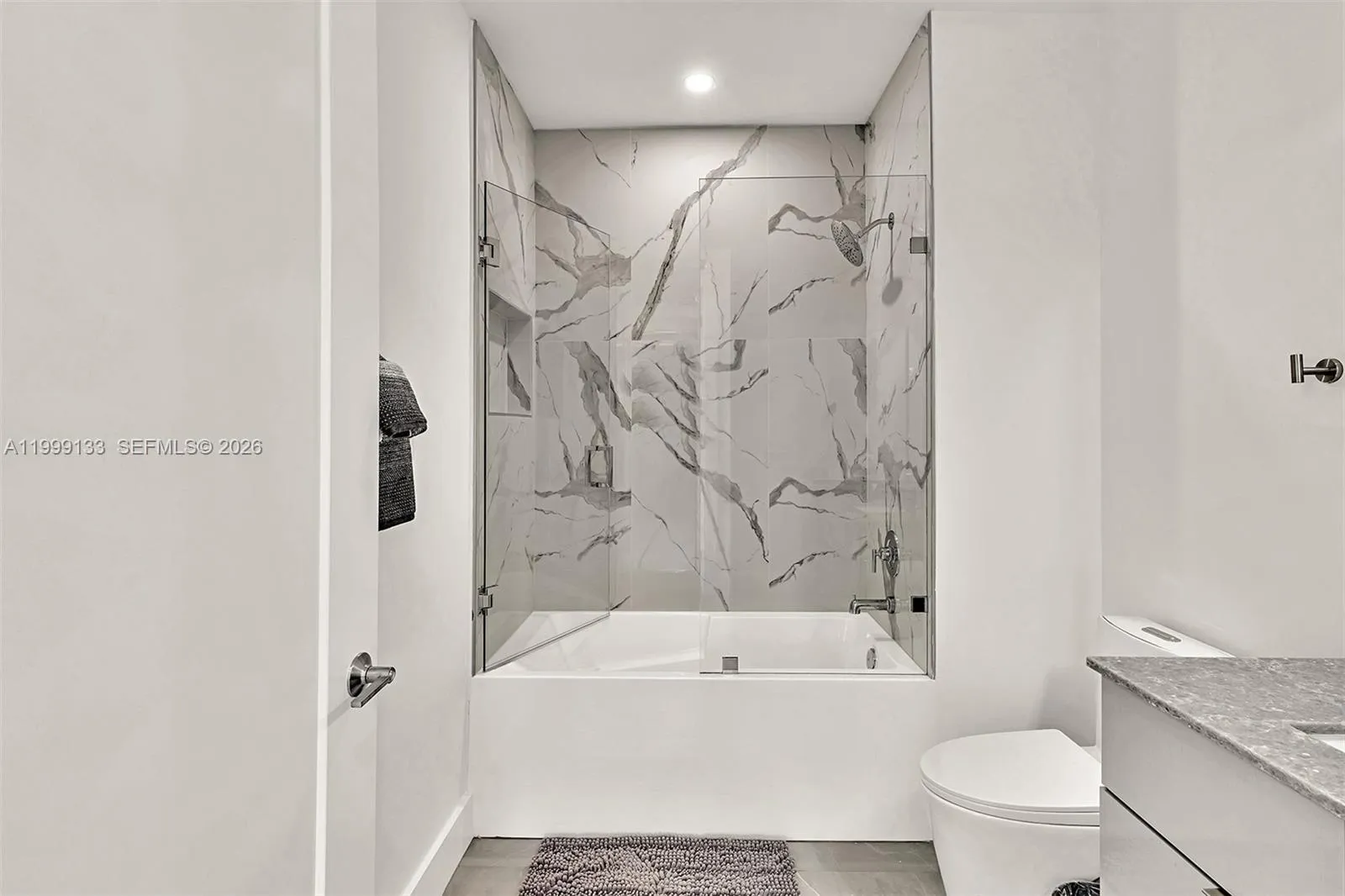 2100 Miami Rd 204, Fort Lauderdale, Florida 33316, Fort Lauderdale, Florida 33316, 3 Bedrooms Bedrooms, ,3 BathroomsBathrooms,Residential Lease,For Rent,2100 Miami Rd 204, Fort Lauderdale, Florida 33316,A11999133