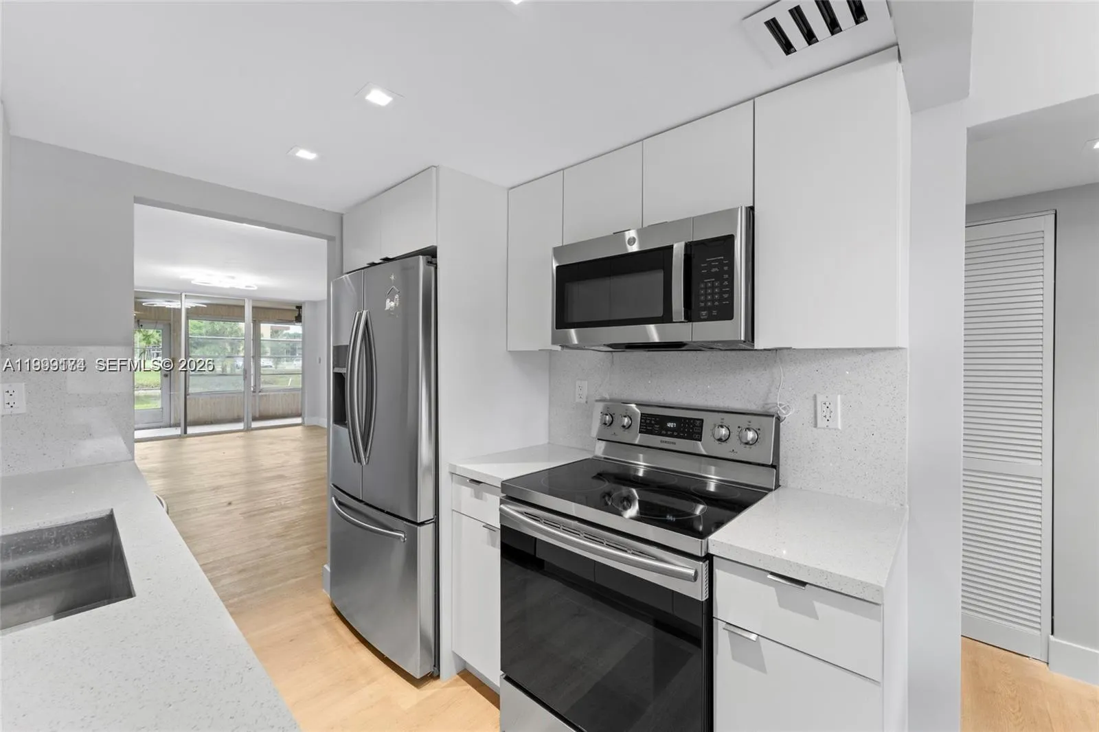 3141 Nw 47th Ter 121, Lauderdale Lakes, Florida 33, Lauderdale Lakes, Florida 33319, 2 Bedrooms Bedrooms, ,2 BathroomsBathrooms,Residential,For Sale,3141 Nw 47th Ter 121, Lauderdale Lakes, Florida 33,A11999174