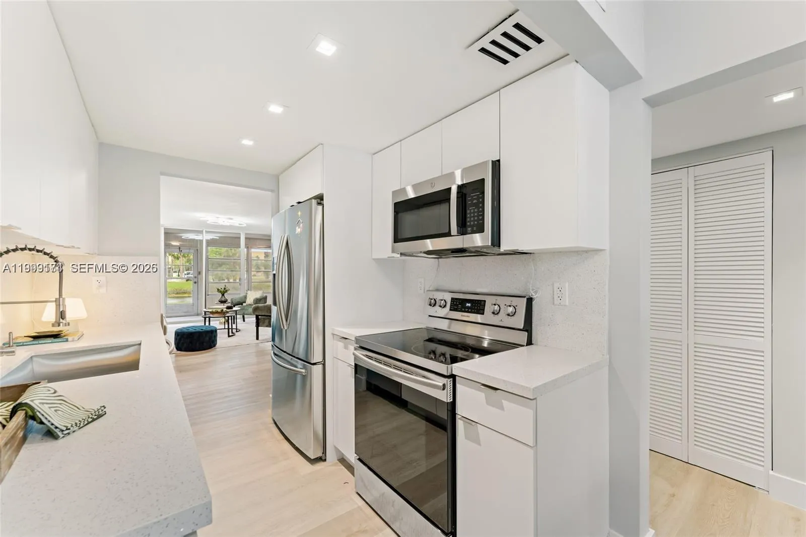 3141 Nw 47th Ter 121, Lauderdale Lakes, Florida 33, Lauderdale Lakes, Florida 33319, 2 Bedrooms Bedrooms, ,2 BathroomsBathrooms,Residential,For Sale,3141 Nw 47th Ter 121, Lauderdale Lakes, Florida 33,A11999174