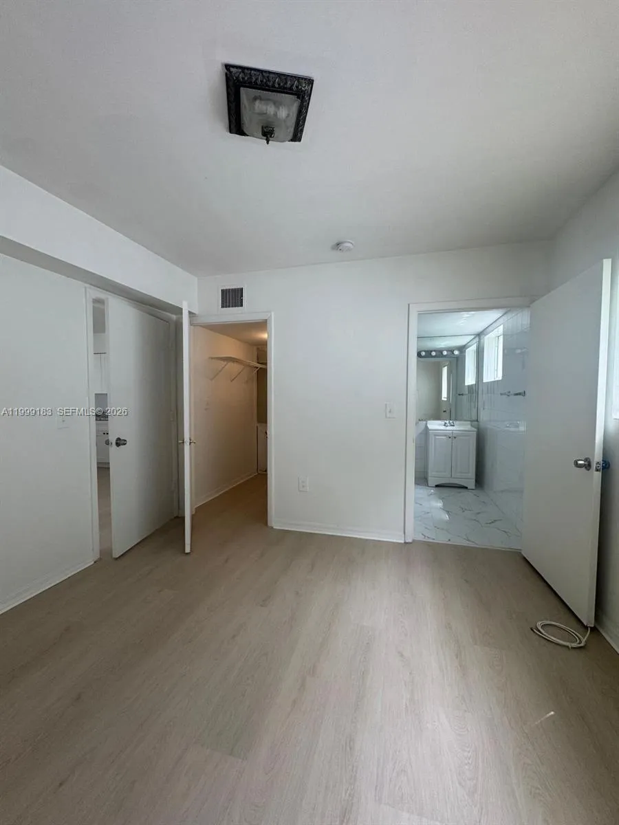 680 Ne 88th Ter 6, Miami, Florida 33138, Miami, Florida 33138, 1 Bedroom Bedrooms, ,1 BathroomBathrooms,Residential Lease,For Rent,680 Ne 88th Ter 6, Miami, Florida 33138,A11999183