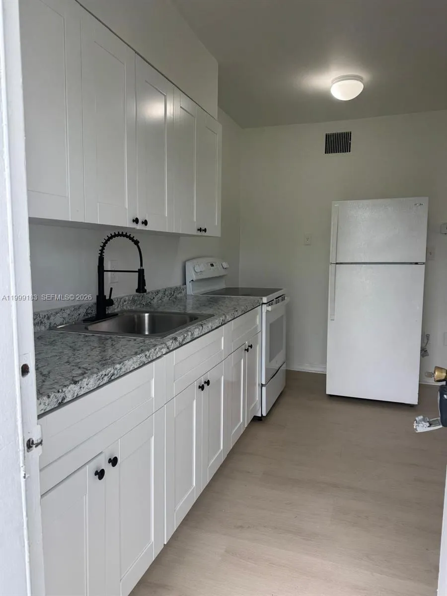 680 Ne 88th Ter 6, Miami, Florida 33138, Miami, Florida 33138, 1 Bedroom Bedrooms, ,1 BathroomBathrooms,Residential Lease,For Rent,680 Ne 88th Ter 6, Miami, Florida 33138,A11999183