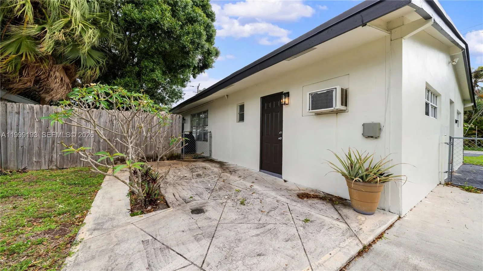 1501 Sw 21st St 1-2, Fort Lauderdale, Florida 3331, Fort Lauderdale, Florida 33315, 1 Bedroom Bedrooms, ,1 BathroomBathrooms,Residential Lease,For Rent,1501 Sw 21st St 1-2, Fort Lauderdale, Florida 3331,A11999193