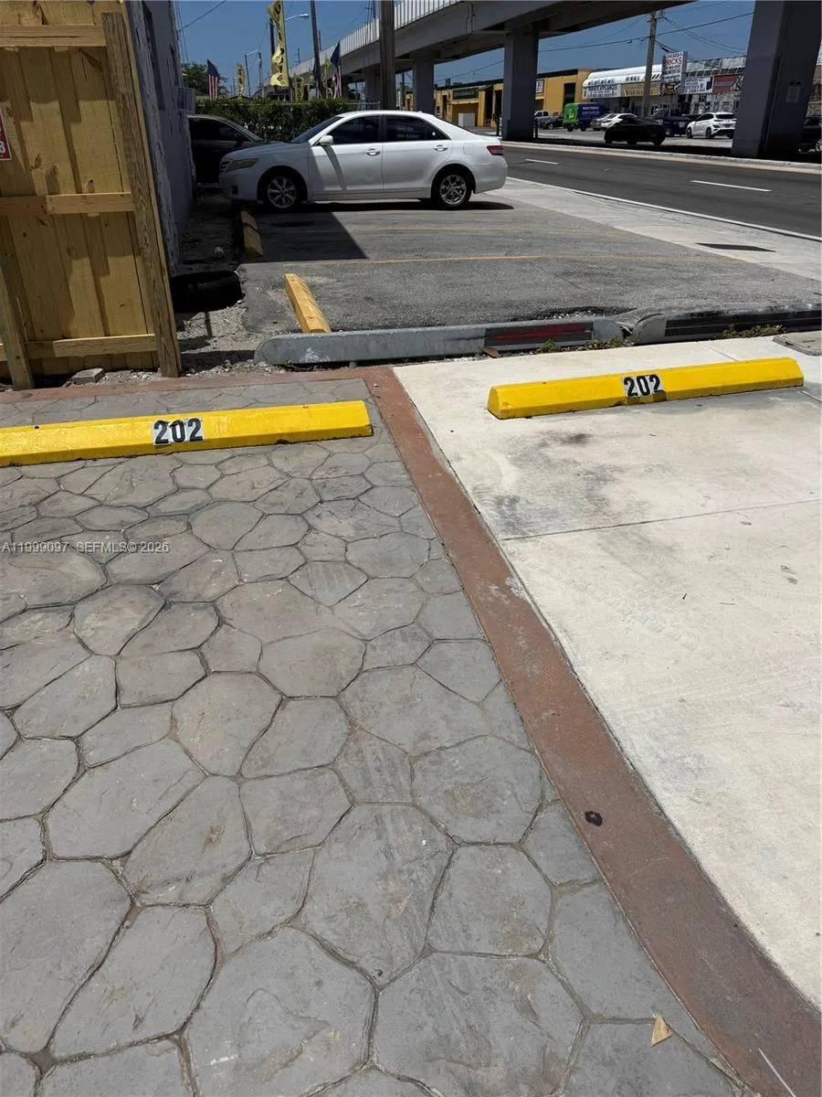 128 W 21st St 202, Hialeah, Florida 33010, Hialeah, Florida 33010, 2 Bedrooms Bedrooms, ,1 BathroomBathrooms,Residential Lease,For Rent,128 W 21st St 202, Hialeah, Florida 33010,A11999097