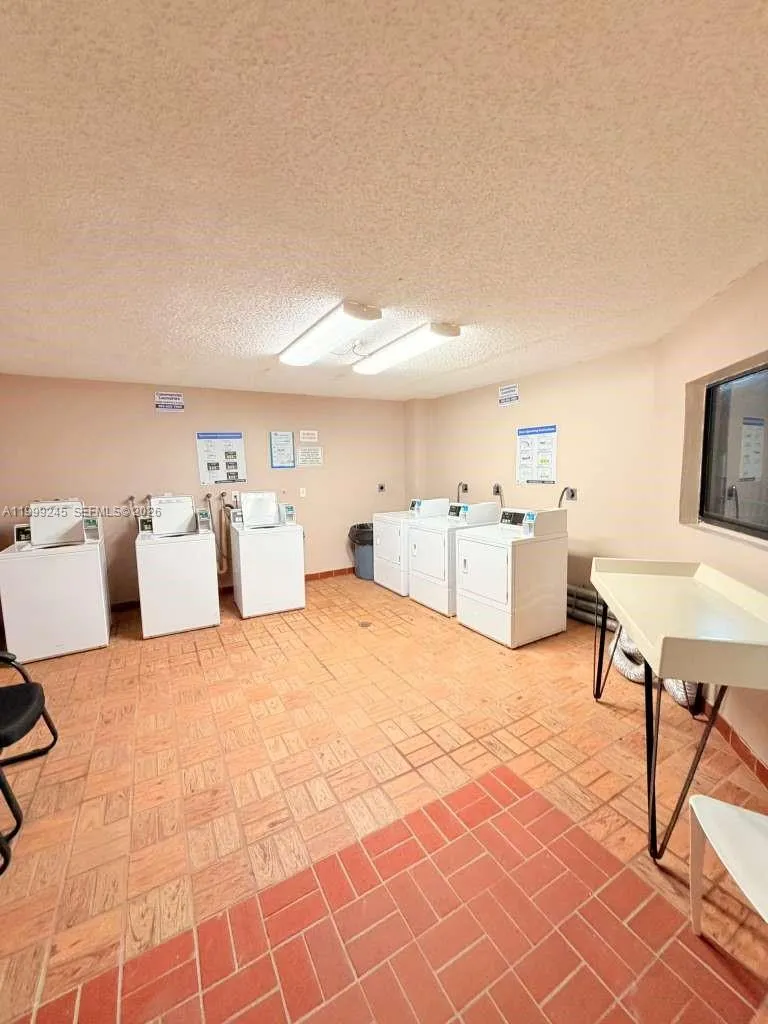 8420 Sw 133rd Ave Rd 419, Miami, Florida 33183, Miami, Florida 33183, 3 Bedrooms Bedrooms, ,2 BathroomsBathrooms,Residential Lease,For Rent,8420 Sw 133rd Ave Rd 419, Miami, Florida 33183,A11999245