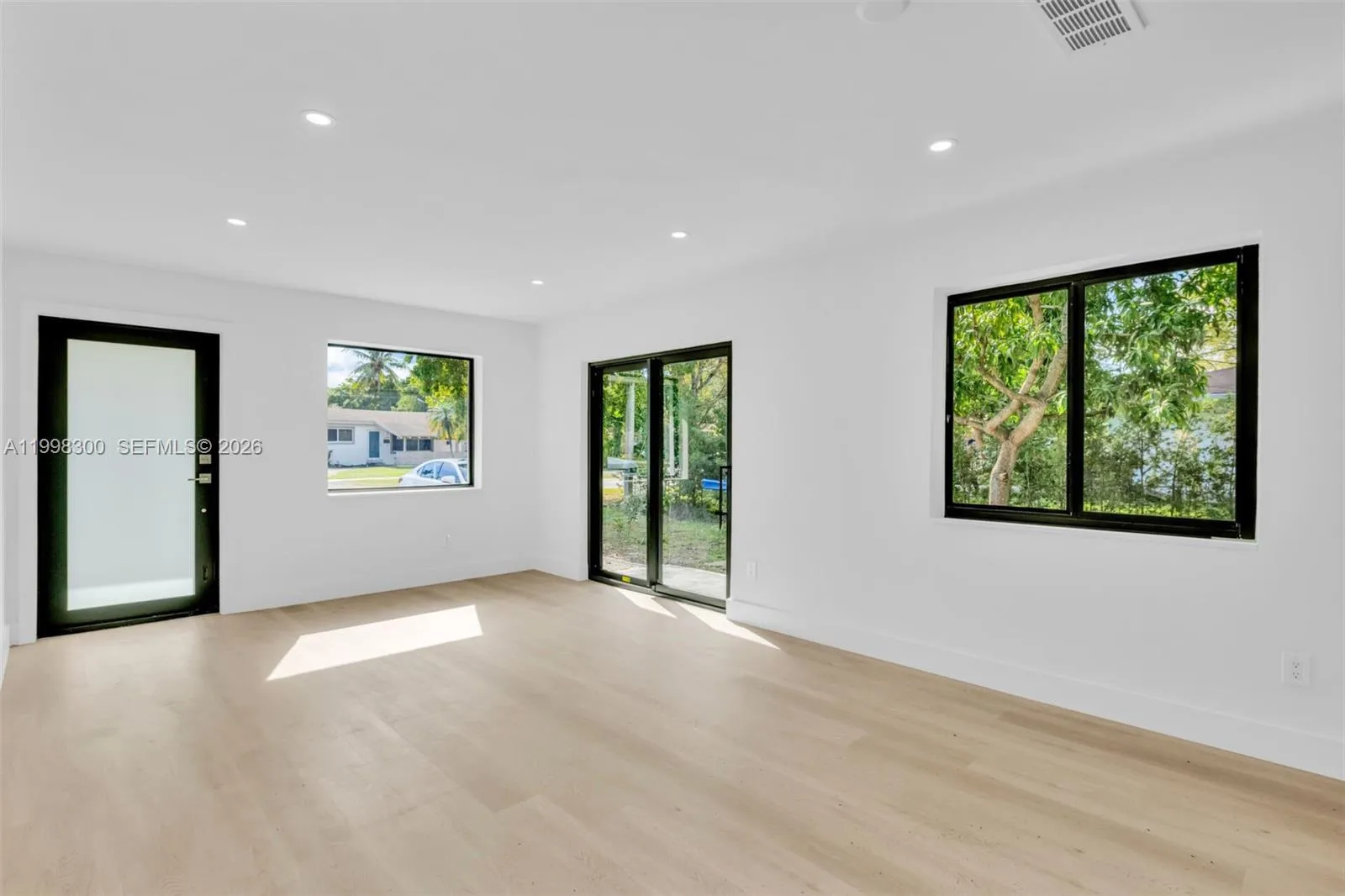 1595 Ne 143rd St 1, North Miami, Florida 33161, North Miami, Florida 33161, 2 Bedrooms Bedrooms, ,1 BathroomBathrooms,Residential Lease,For Rent,1595 Ne 143rd St 1, North Miami, Florida 33161,A11998300