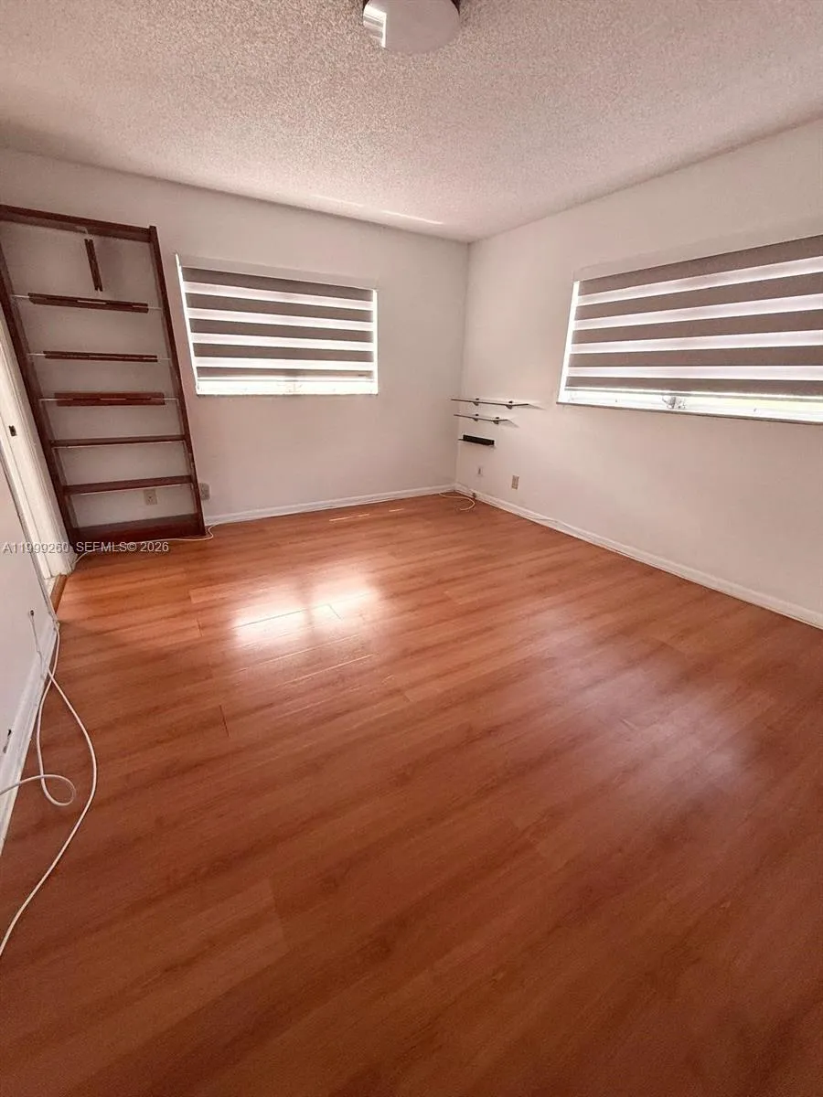 Hallandale Beach, Florida 33009, 2 Bedrooms Bedrooms, ,2 BathroomsBathrooms,Residential Lease,For Rent,A11999260