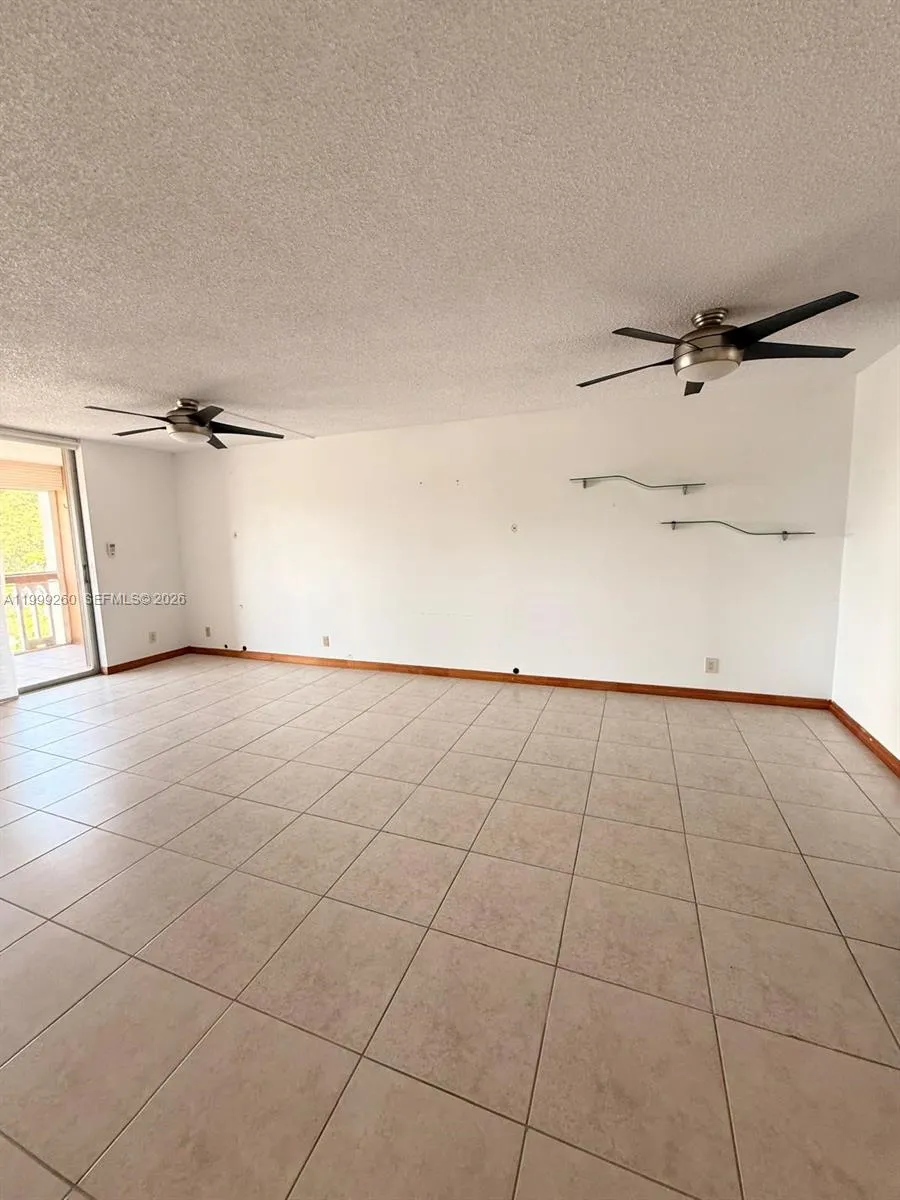 Hallandale Beach, Florida 33009, 2 Bedrooms Bedrooms, ,2 BathroomsBathrooms,Residential Lease,For Rent,A11999260