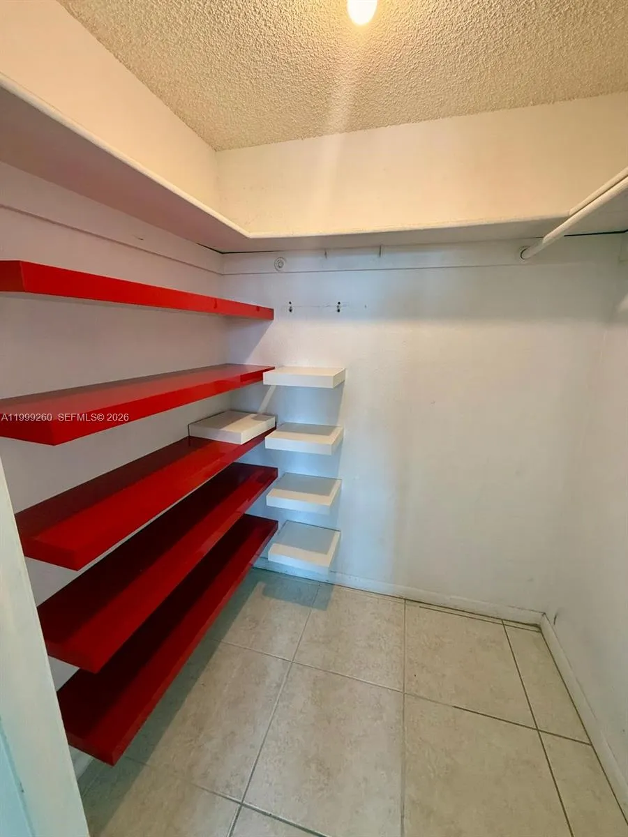 Hallandale Beach, Florida 33009, 2 Bedrooms Bedrooms, ,2 BathroomsBathrooms,Residential Lease,For Rent,A11999260