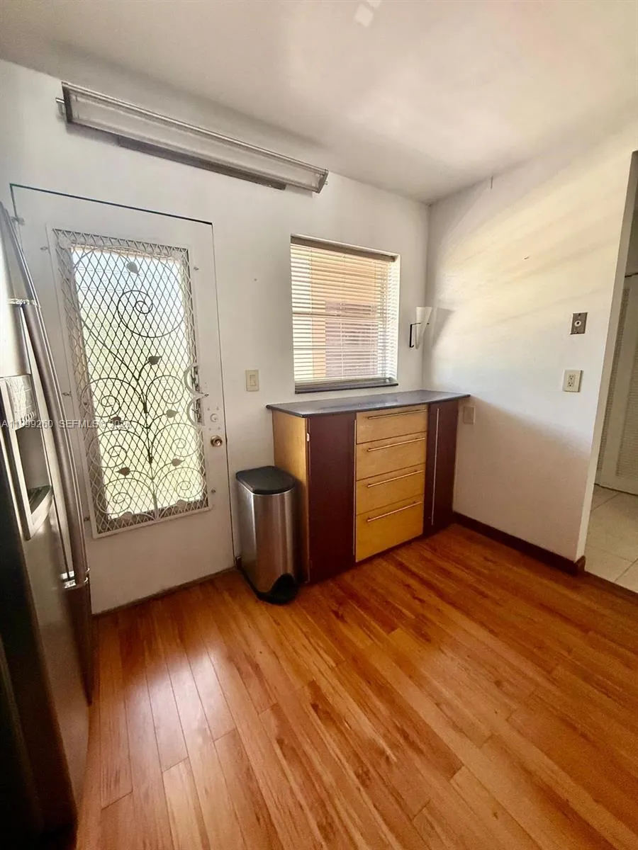 Hallandale Beach, Florida 33009, 2 Bedrooms Bedrooms, ,2 BathroomsBathrooms,Residential Lease,For Rent,A11999260