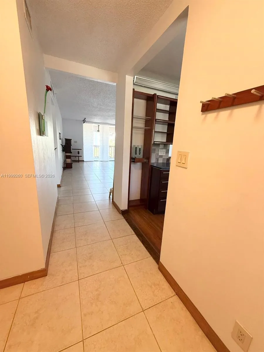 Hallandale Beach, Florida 33009, 2 Bedrooms Bedrooms, ,2 BathroomsBathrooms,Residential Lease,For Rent,A11999260