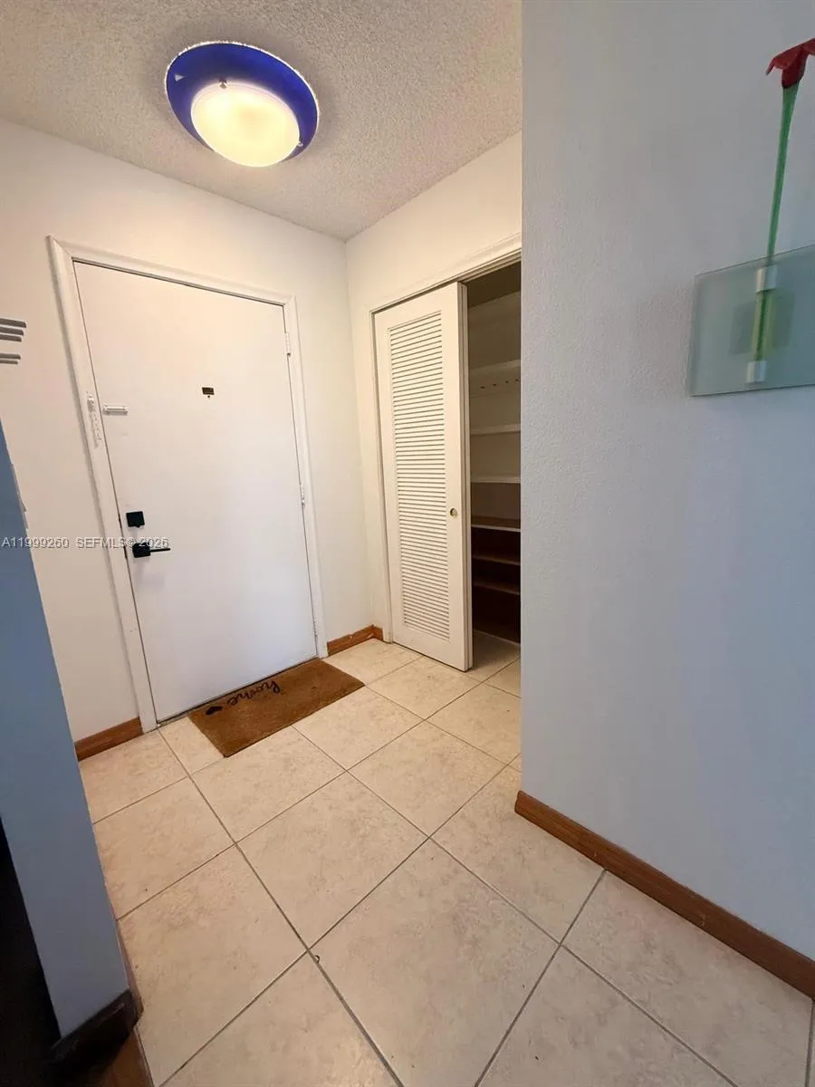 Hallandale Beach, Florida 33009, 2 Bedrooms Bedrooms, ,2 BathroomsBathrooms,Residential Lease,For Rent,A11999260