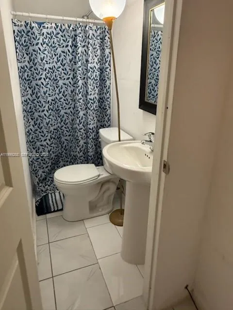 129 Se 5th St, Hallandale Beach, Florida 33009, Hallandale Beach, Florida 33009, ,Residential Income,For Sale,129 Se 5th St, Hallandale Beach, Florida 33009,A11999268