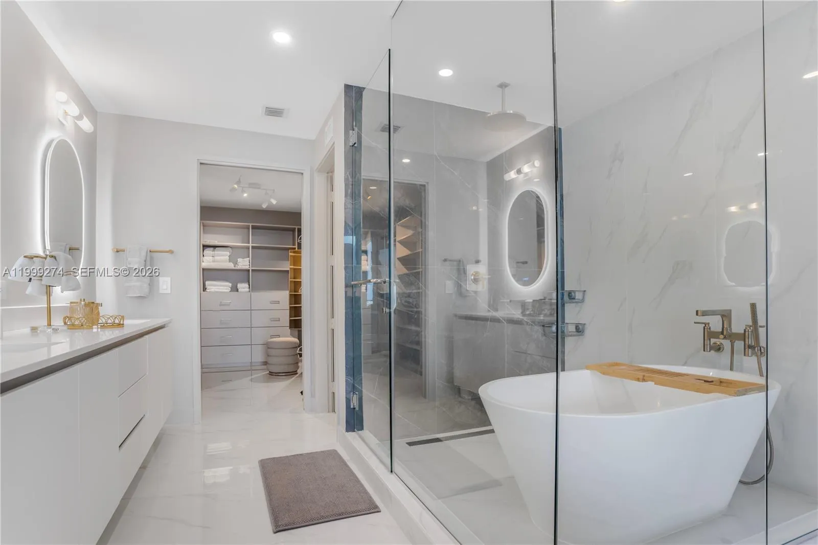 700 Ne 24 901, Miami, Florida 33137, Miami, Florida 33137, 4 Bedrooms Bedrooms, ,5 BathroomsBathrooms,Residential Lease,For Rent,700 Ne 24 901, Miami, Florida 33137,A11999274