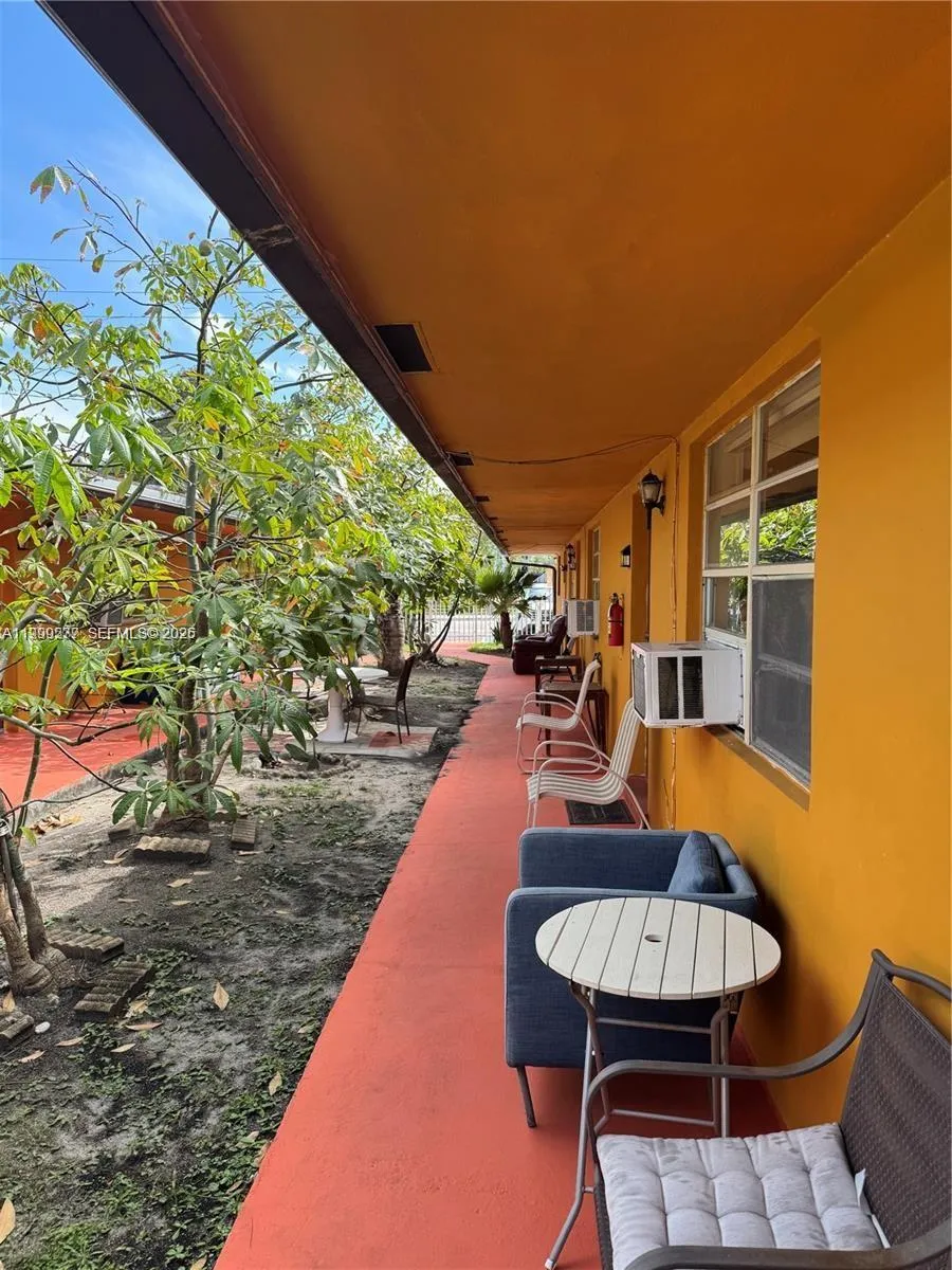 129 Se 5th St 1-4, Hallandale Beach, Florida 33009, Hallandale Beach, Florida 33009, ,Commercial Sale,For Sale,129 Se 5th St 1-4, Hallandale Beach, Florida 33009,A11999277