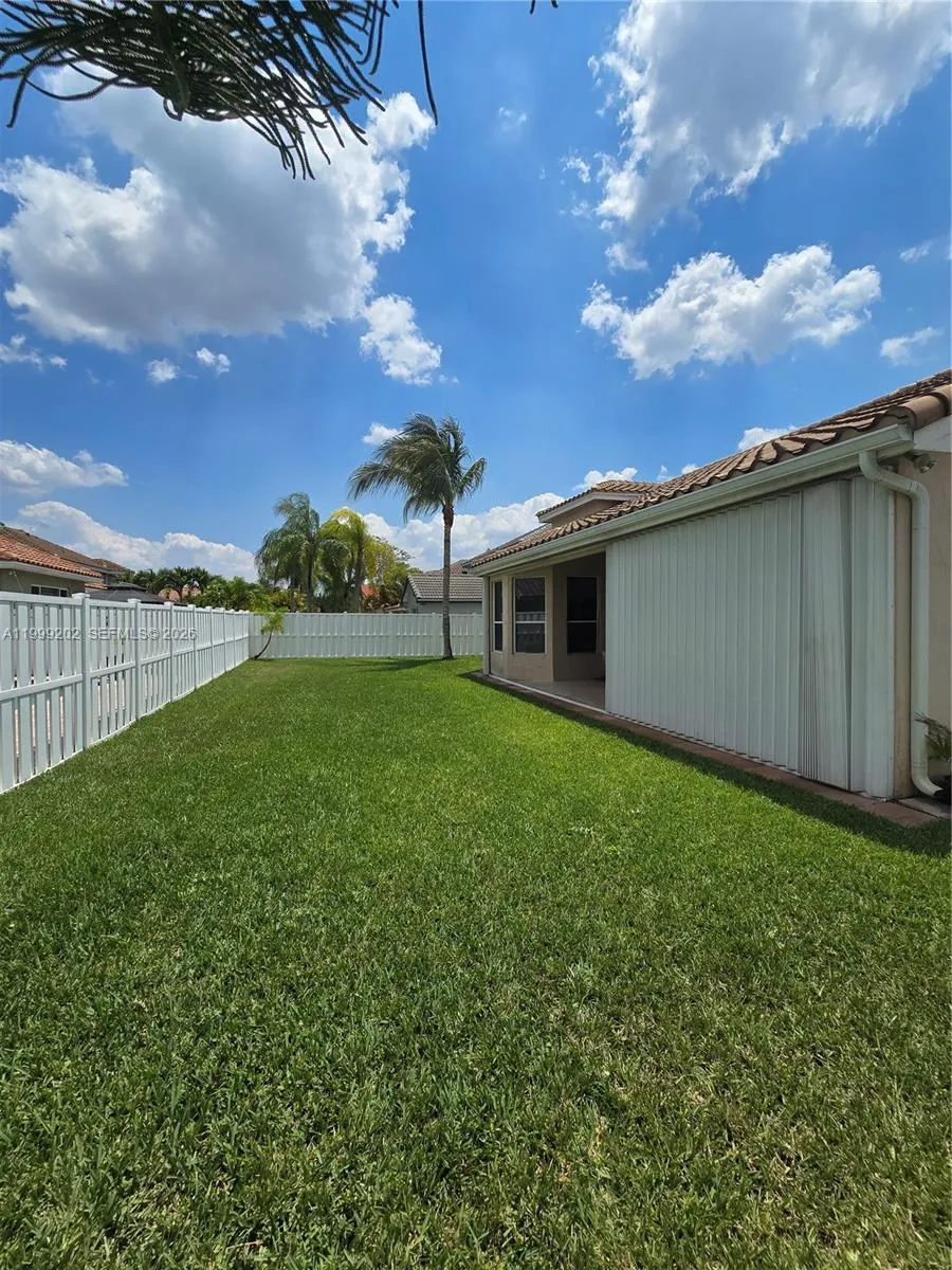 Pembroke Pines, Florida 33029, Pembroke Pines, Florida 33029, 4 Bedrooms Bedrooms, ,3 BathroomsBathrooms,Residential,For Sale, Pembroke Pines, Florida 33029,A11999202